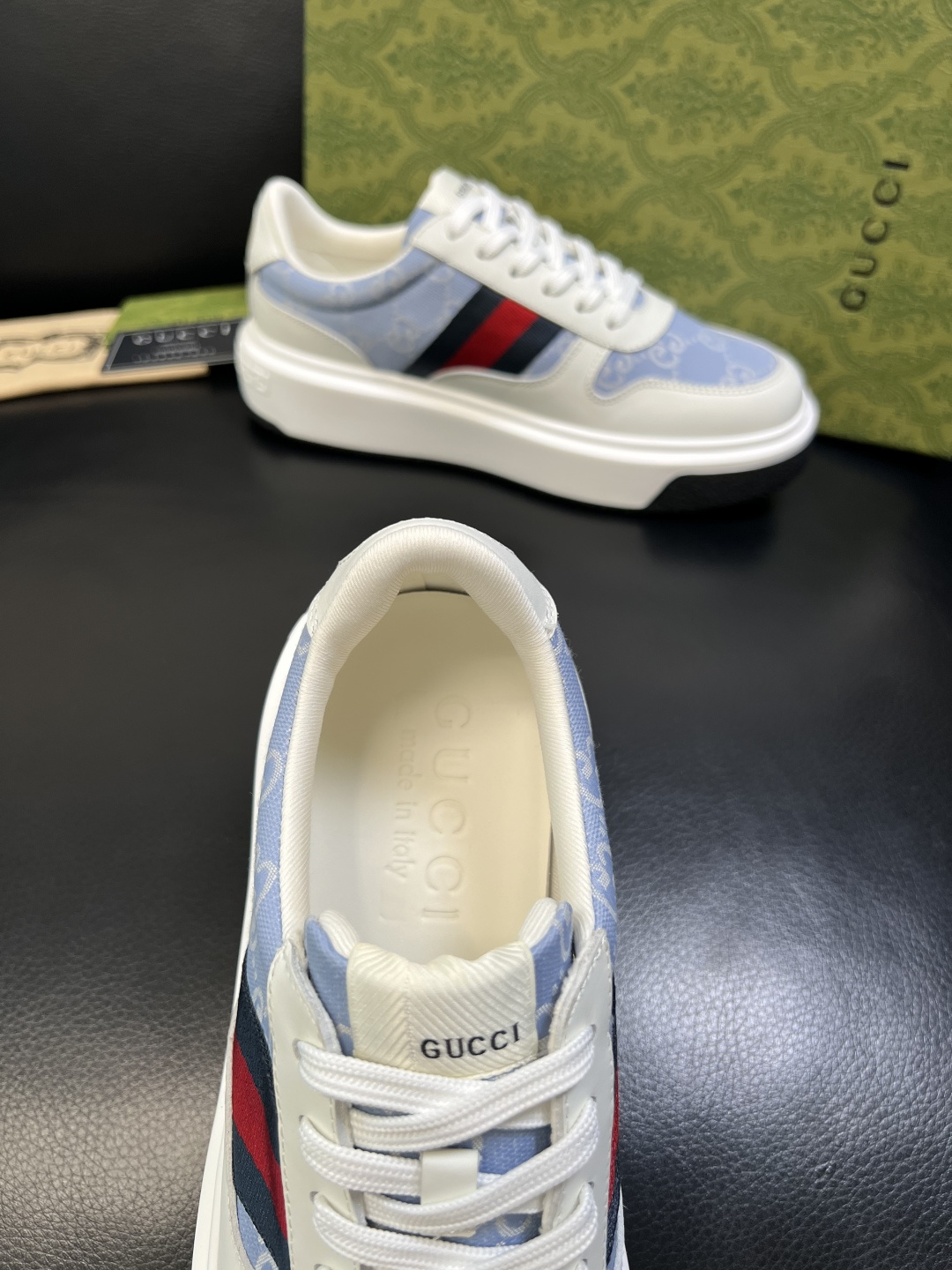 Gucci 高品质 顶级工艺品 古奇 专柜新款原厂配置，意大利进口牛皮面料，进口牛皮内里垫，透气舒适，鞋