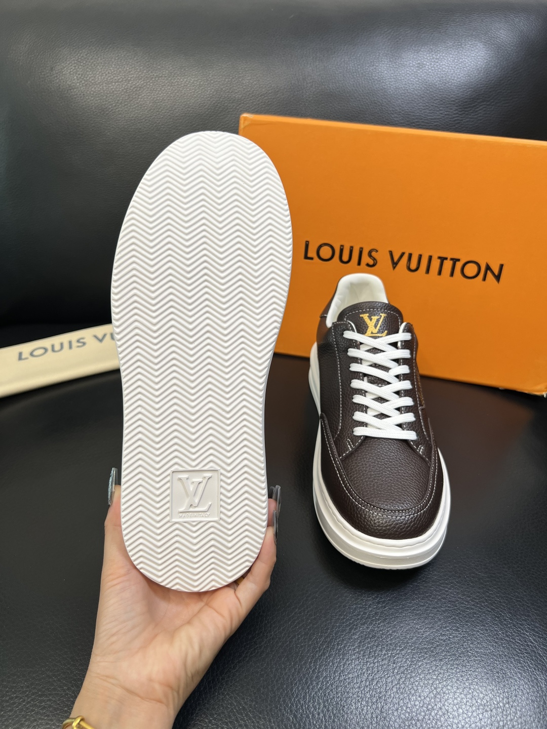 Lv 高品质 顶级工艺品 路易威登，运动板鞋专柜同步，鞋面意大利进口，高品质拼接缤纷色彩复杂工艺品，进口