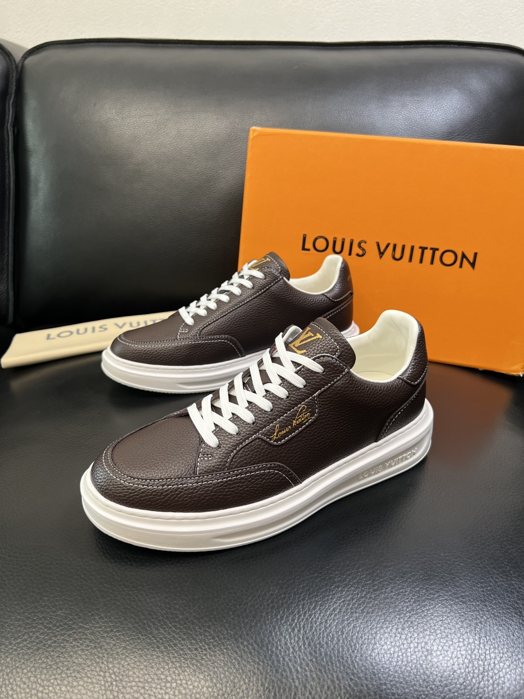 Lv 高品质 顶级工艺品 路易威登，运动板鞋专柜同步，鞋面意大利进口，高品质拼接缤纷色彩复杂工艺品，进口