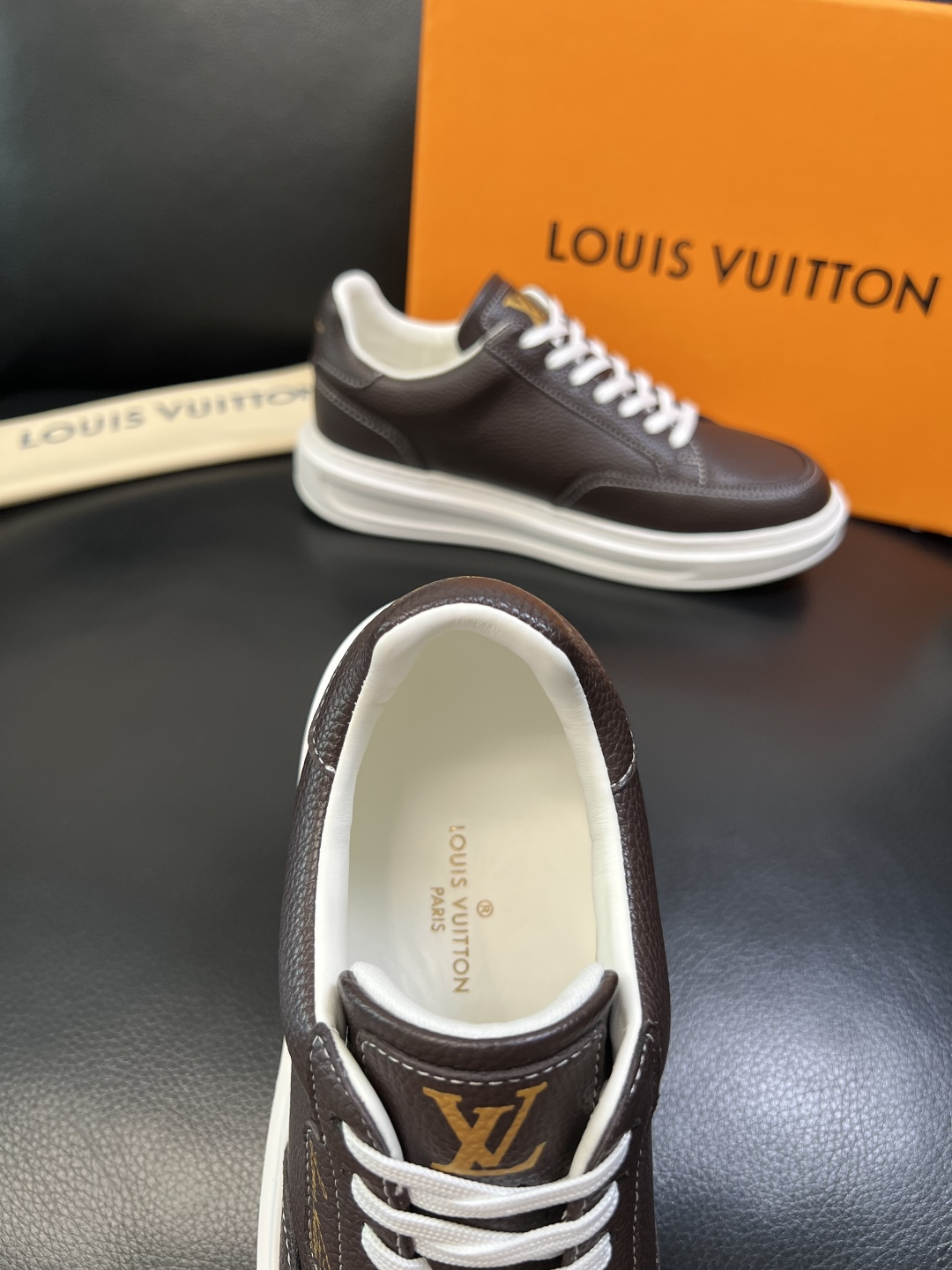 Lv 高品质 顶级工艺品 路易威登，运动板鞋专柜同步，鞋面意大利进口，高品质拼接缤纷色彩复杂工艺品，进口