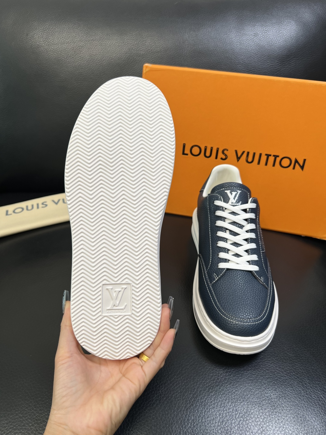 Lv 高品质 顶级工艺品 路易威登，运动板鞋专柜同步，鞋面意大利进口，高品质拼接缤纷色彩复杂工艺品，进口