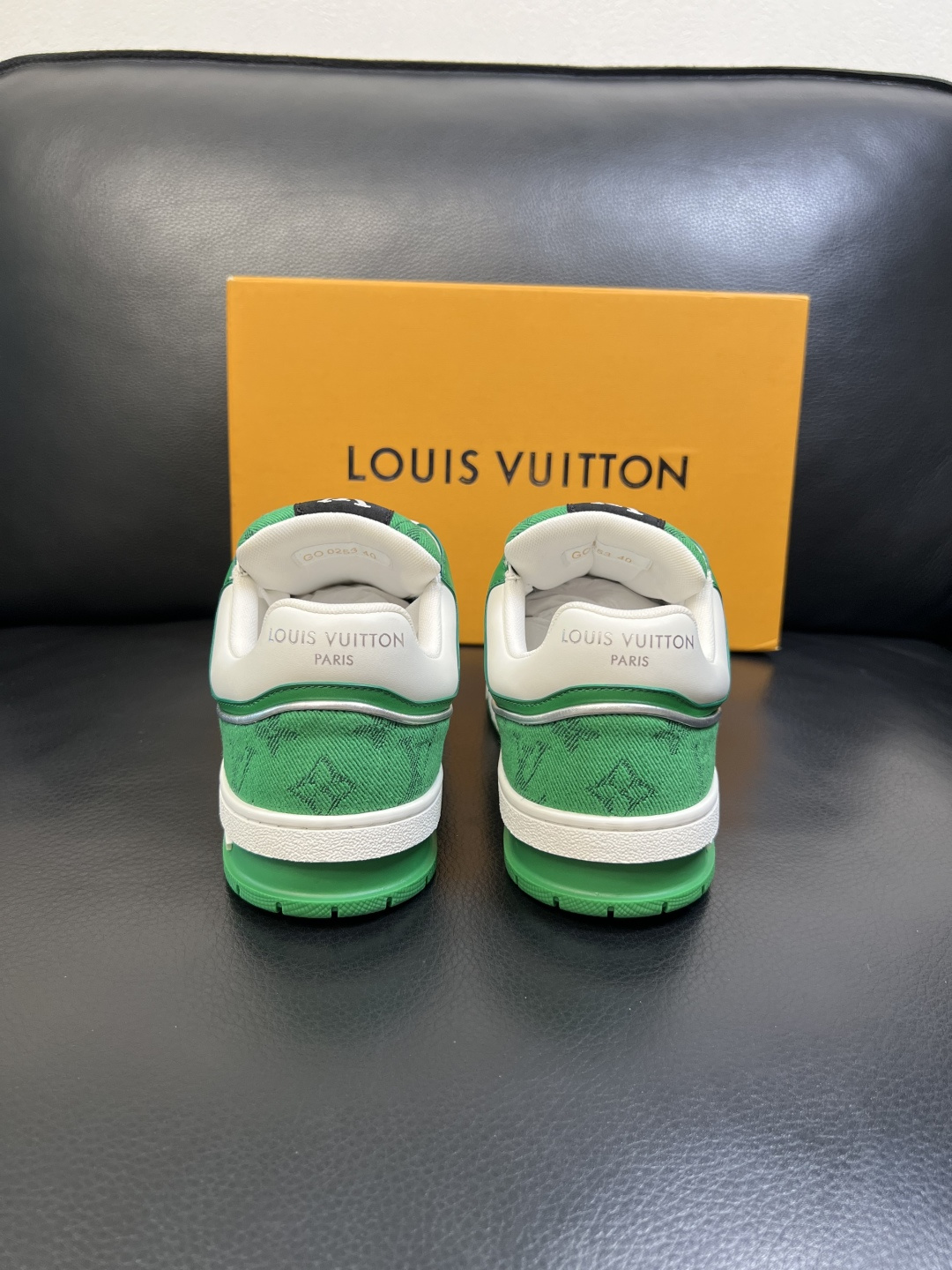 Lv 高品质 顶级工艺品 路易威登，运动板鞋专柜同步，鞋面意大利进口，高品质拼接缤纷色彩复杂工艺品，进口