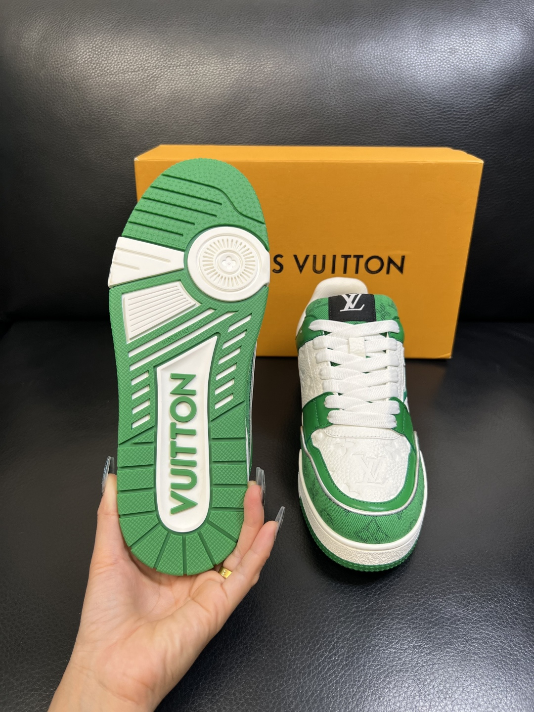 Lv 高品质 顶级工艺品 路易威登，运动板鞋专柜同步，鞋面意大利进口，高品质拼接缤纷色彩复杂工艺品，进口