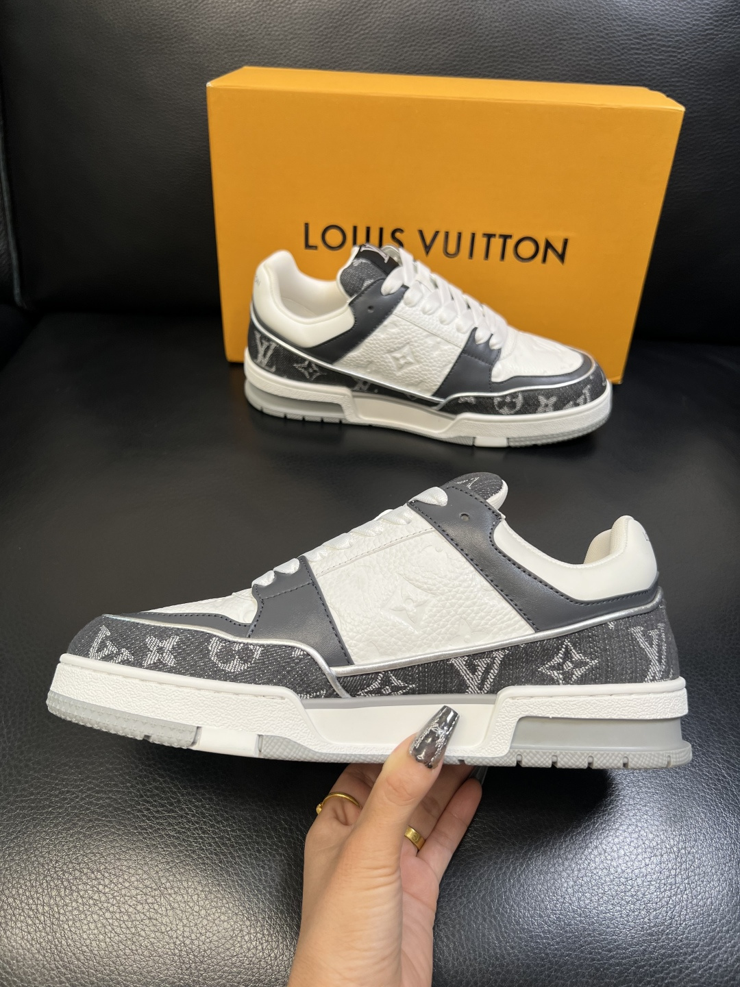 Lv 高品质 顶级工艺品 路易威登，运动板鞋专柜同步，鞋面意大利进口，高品质拼接缤纷色彩复杂工艺品，进口