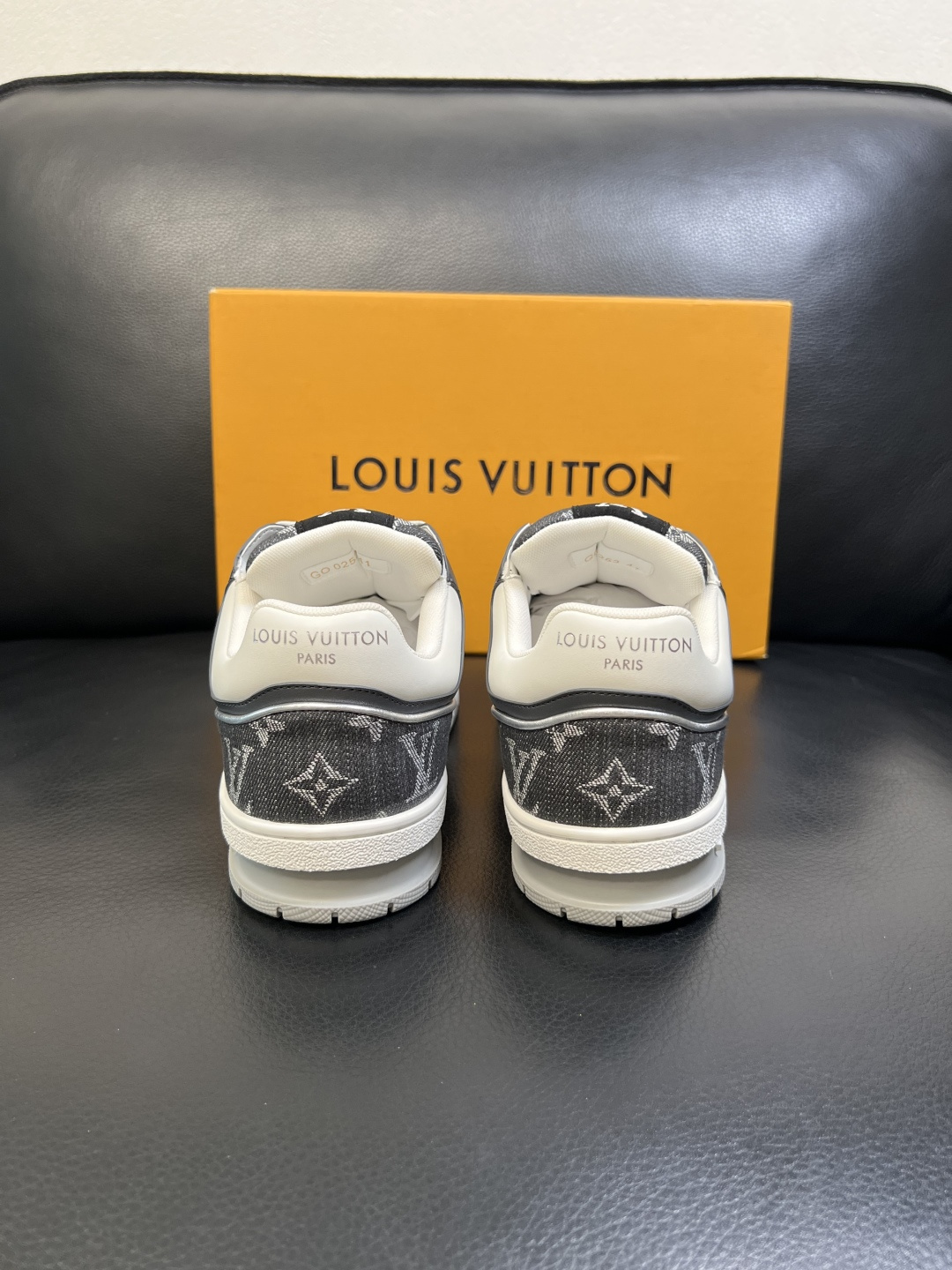 Lv 高品质 顶级工艺品 路易威登，运动板鞋专柜同步，鞋面意大利进口，高品质拼接缤纷色彩复杂工艺品，进口