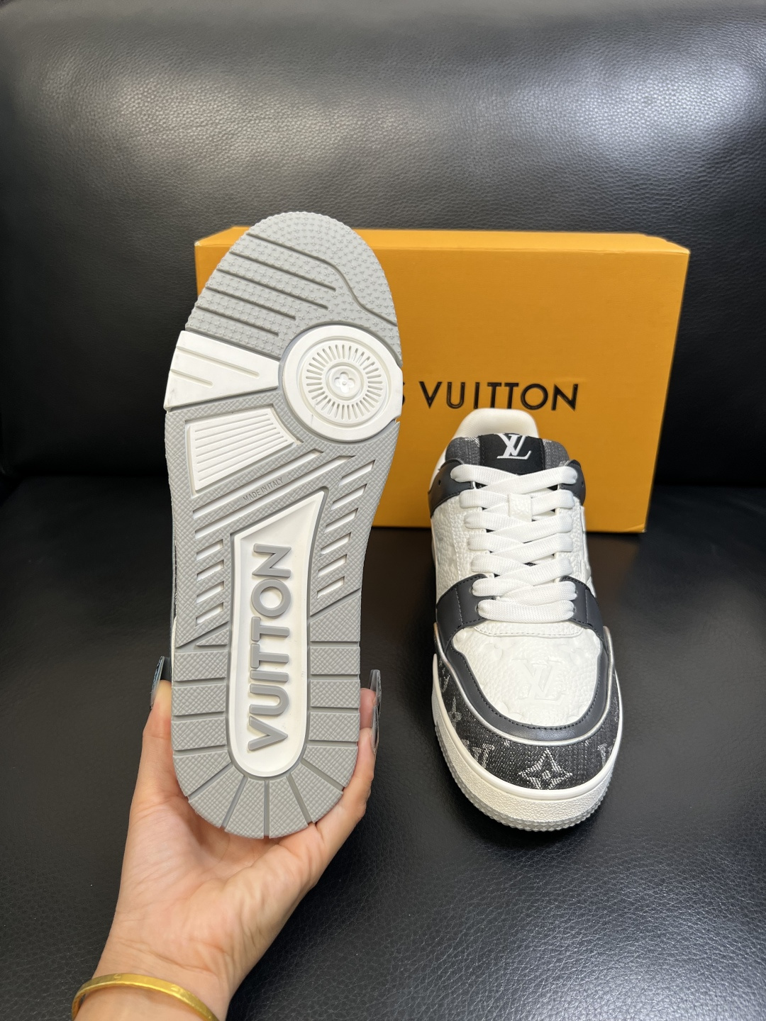 Lv 高品质 顶级工艺品 路易威登，运动板鞋专柜同步，鞋面意大利进口，高品质拼接缤纷色彩复杂工艺品，进口