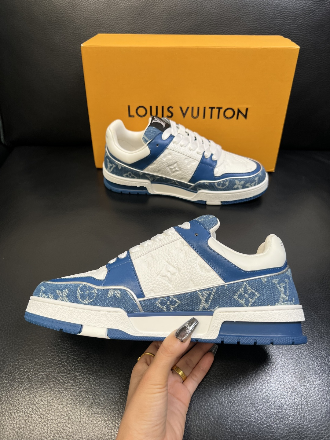 Lv 高品质 顶级工艺品 路易威登，运动板鞋专柜同步，鞋面意大利进口，高品质拼接缤纷色彩复杂工艺品，进口