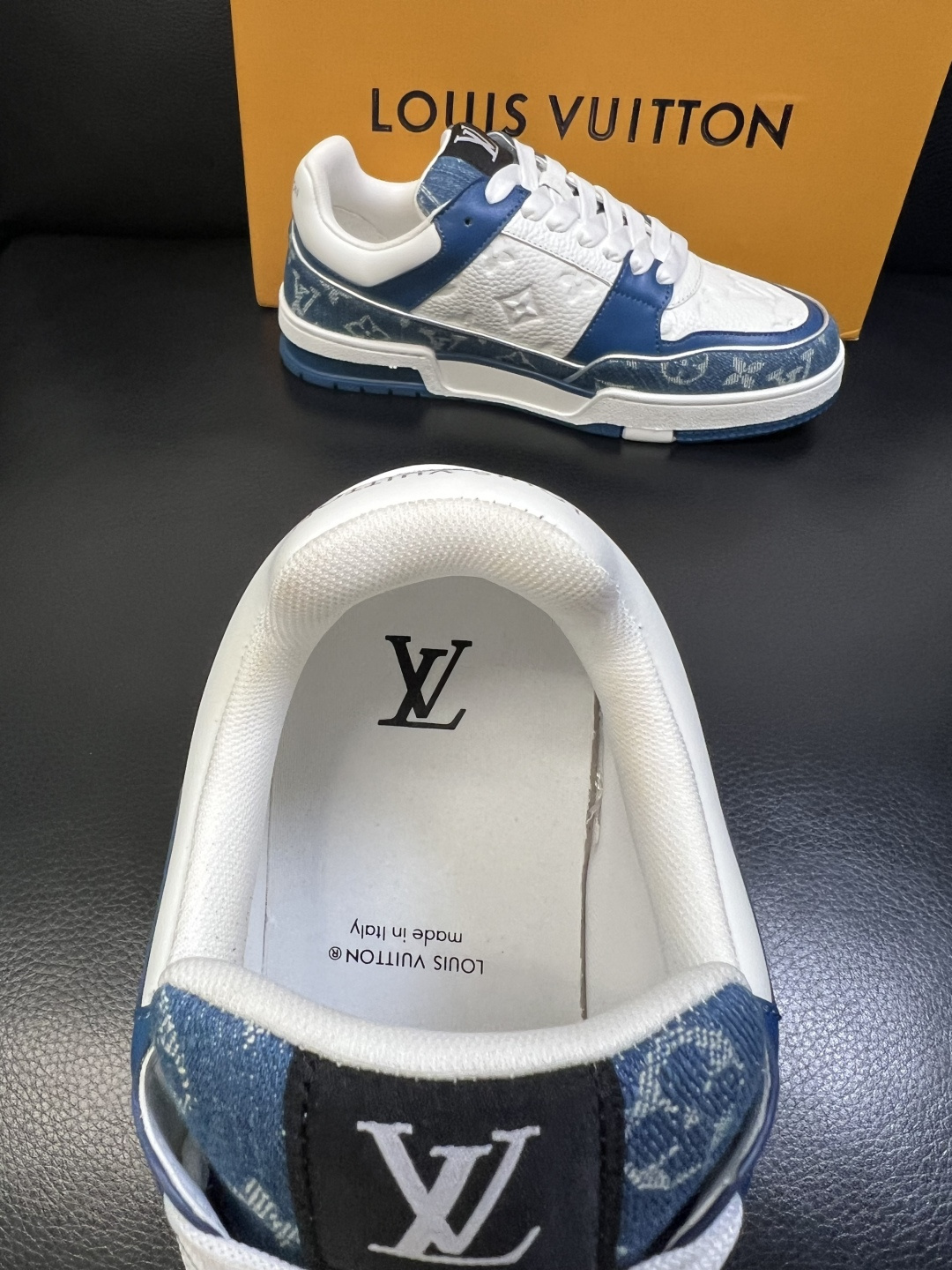 Lv 高品质 顶级工艺品 路易威登，运动板鞋专柜同步，鞋面意大利进口，高品质拼接缤纷色彩复杂工艺品，进口