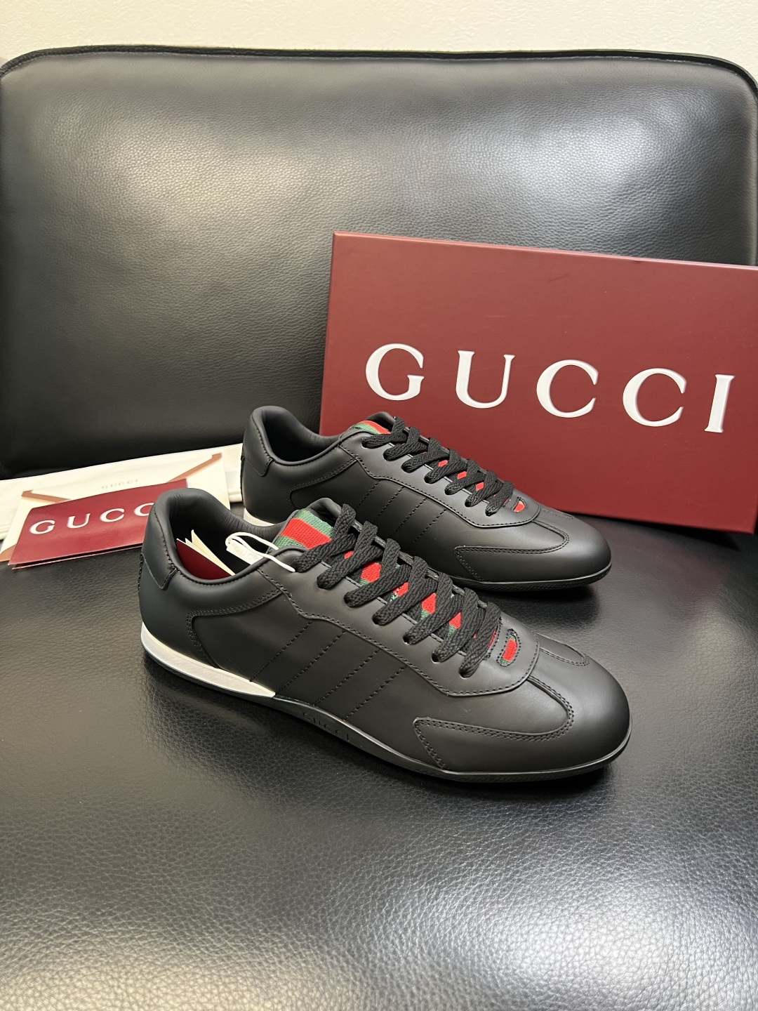 Gucci 高品质 顶级工艺品 古奇 专柜新款原厂配置，意大利进口牛皮面料，进口牛皮内里垫，透气舒适，鞋