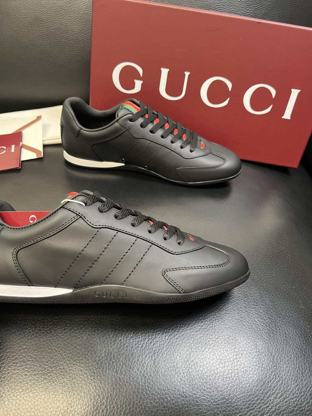 Gucci 高品质 顶级工艺品 古奇 专柜新款原厂配置，意大利进口牛皮面料，进口牛皮内里垫，透气舒适，鞋