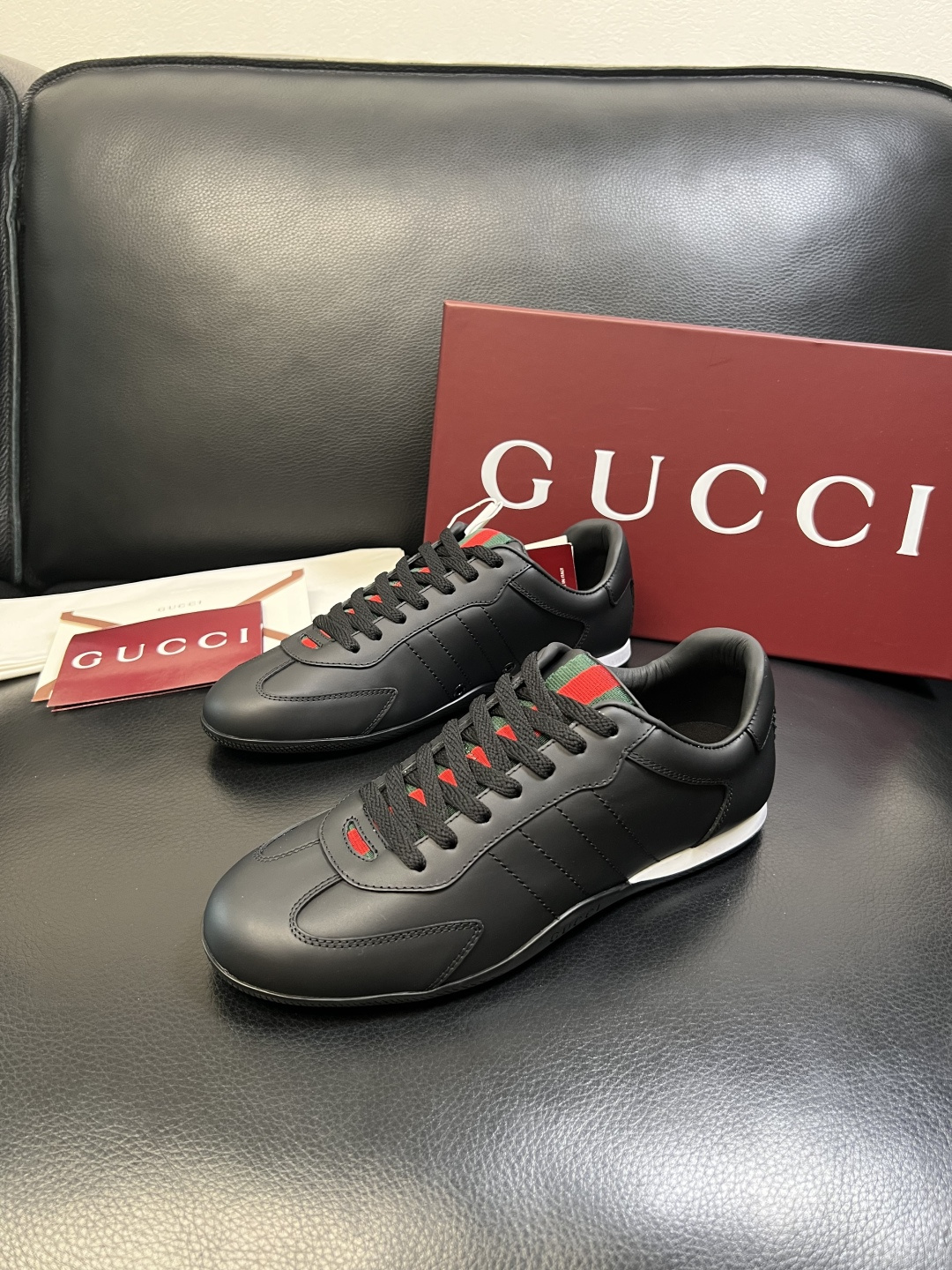 Gucci 高品质 顶级工艺品 古奇 专柜新款原厂配置，意大利进口牛皮面料，进口牛皮内里垫，透气舒适，鞋