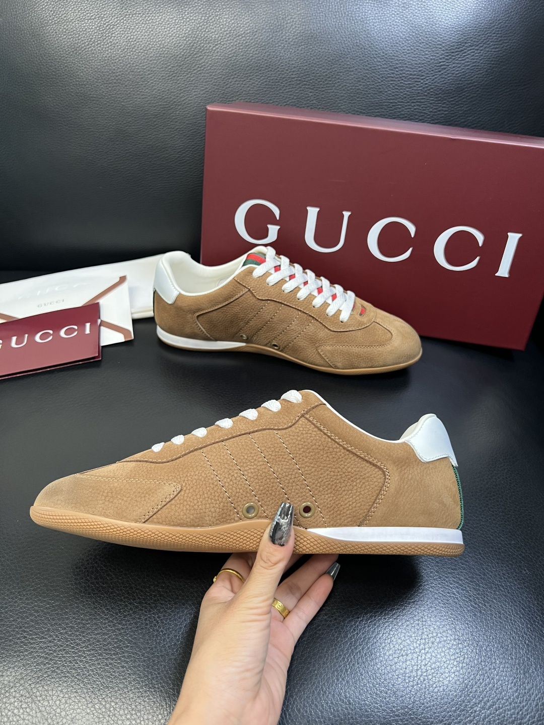 Gucci 高品质 顶级工艺品 古奇 专柜新款原厂配置，意大利进口牛皮面料，进口牛皮内里垫，透气舒适，鞋