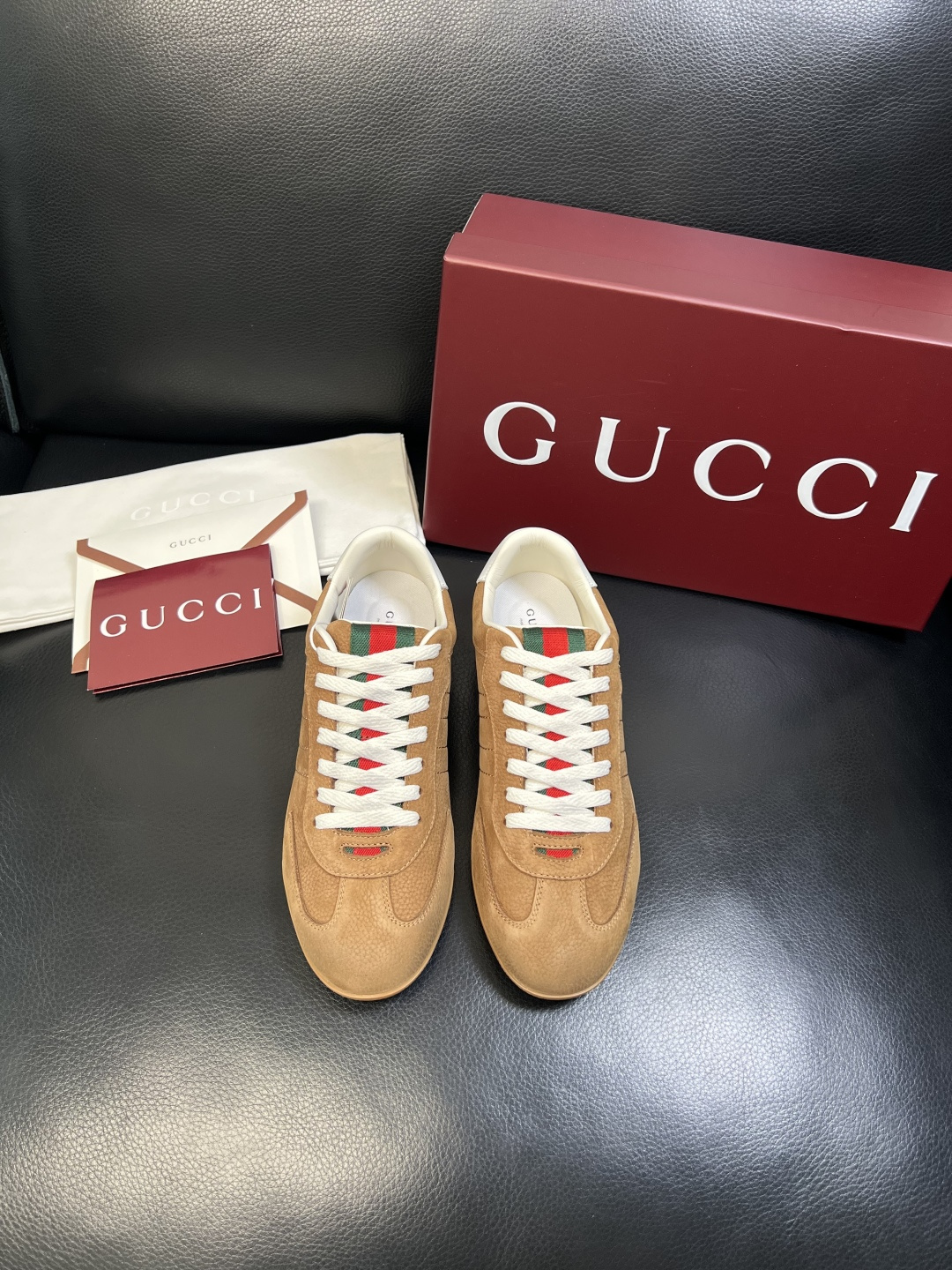 Gucci 高品质 顶级工艺品 古奇 专柜新款原厂配置，意大利进口牛皮面料，进口牛皮内里垫，透气舒适，鞋