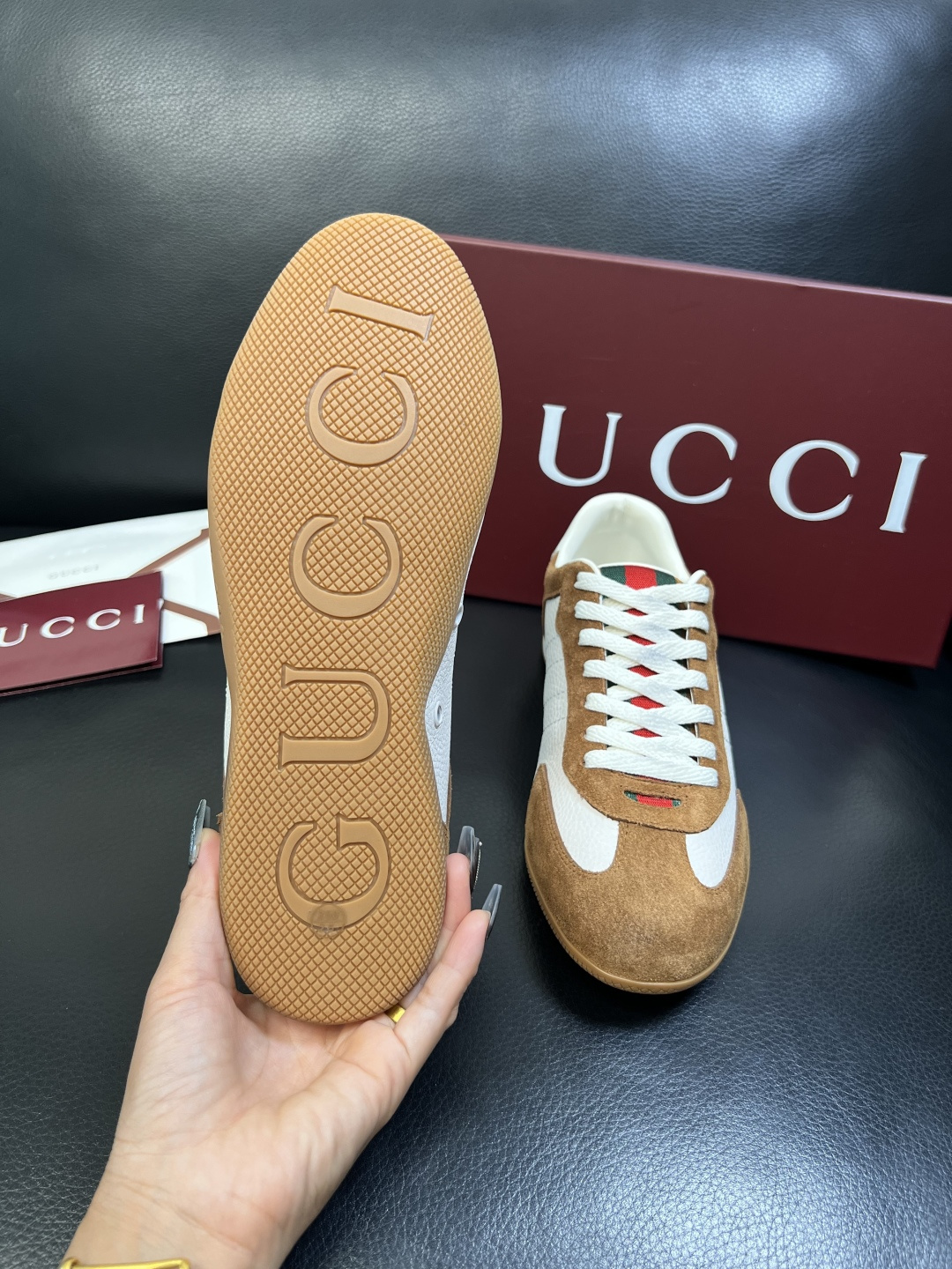 Gucci 高品质 顶级工艺品 古奇 专柜新款原厂配置，意大利进口牛皮面料，进口牛皮内里垫，透气舒适，鞋