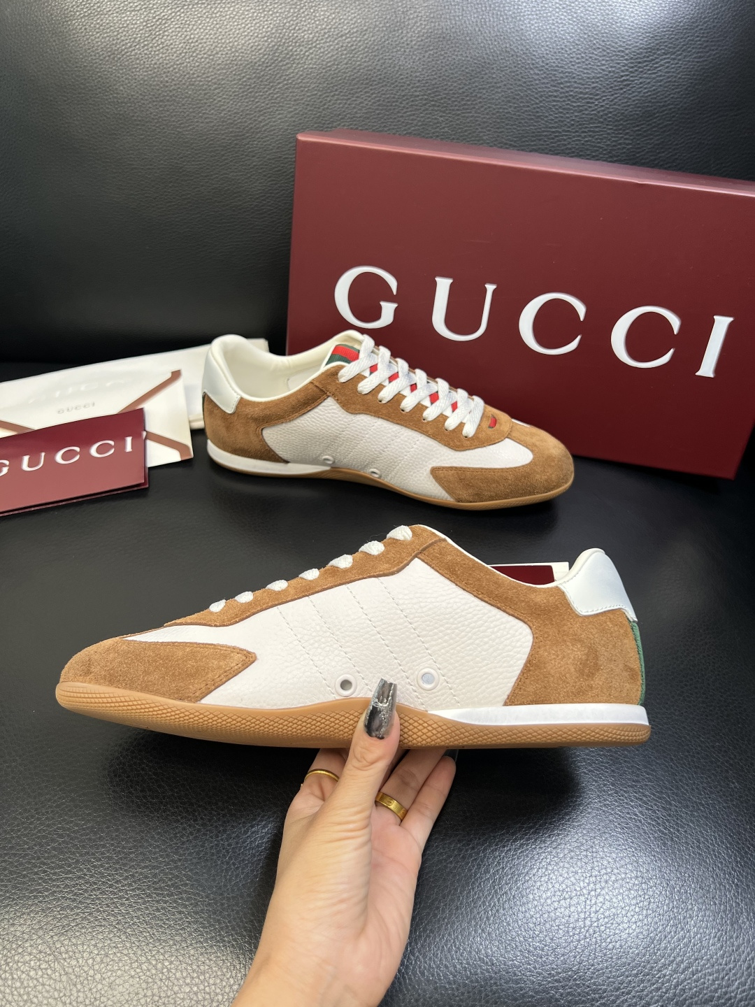 Gucci 高品质 顶级工艺品 古奇 专柜新款原厂配置，意大利进口牛皮面料，进口牛皮内里垫，透气舒适，鞋