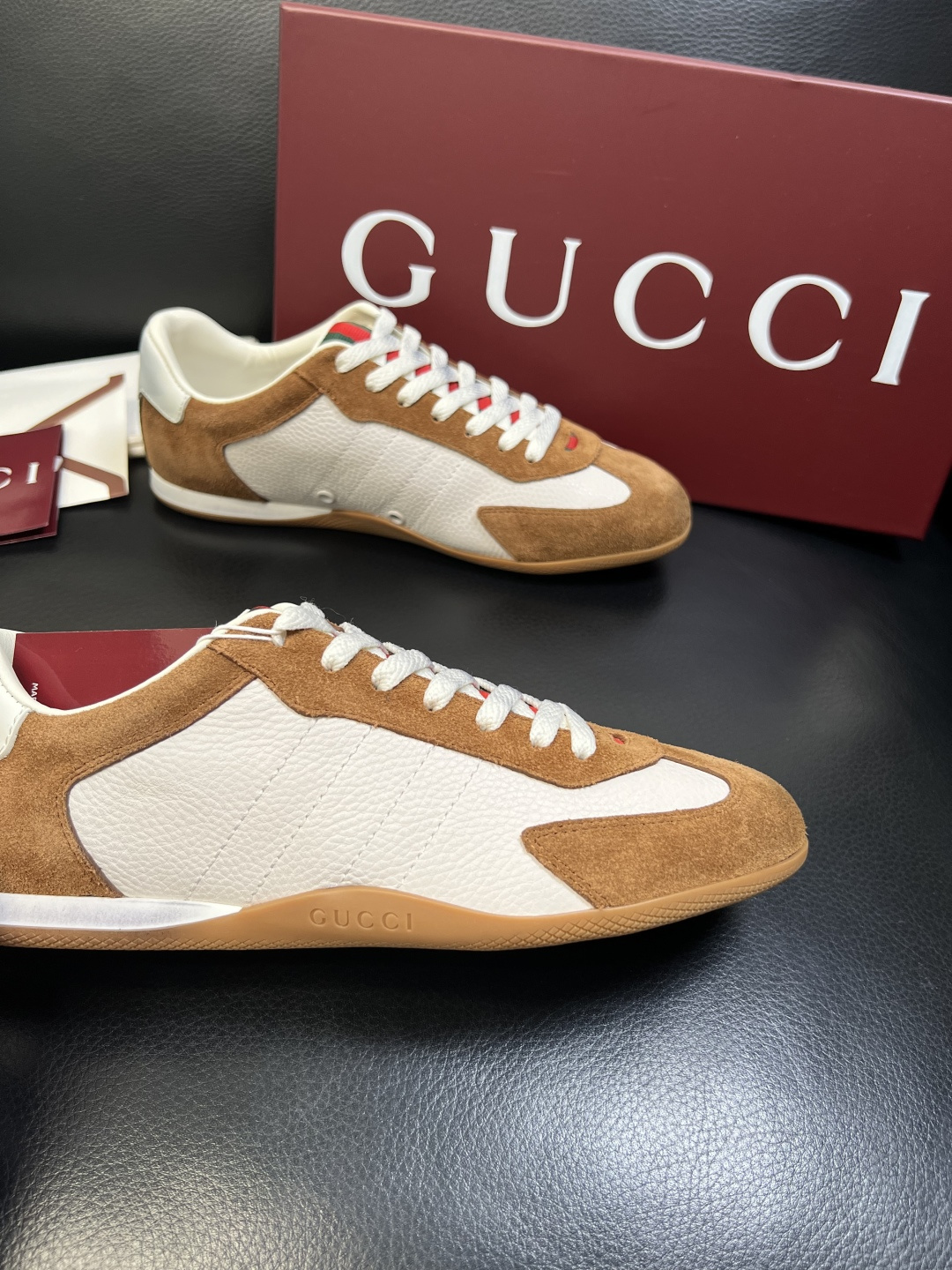 Gucci 高品质 顶级工艺品 古奇 专柜新款原厂配置，意大利进口牛皮面料，进口牛皮内里垫，透气舒适，鞋