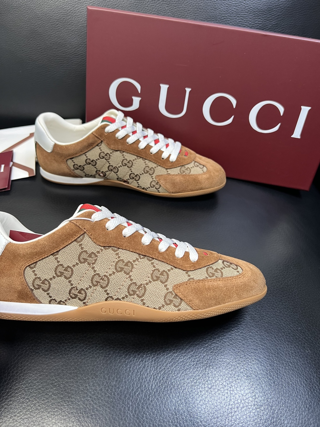 Gucci 高品质 顶级工艺品 古奇 专柜新款原厂配置，意大利进口牛皮面料，进口牛皮内里垫，透气舒适，鞋