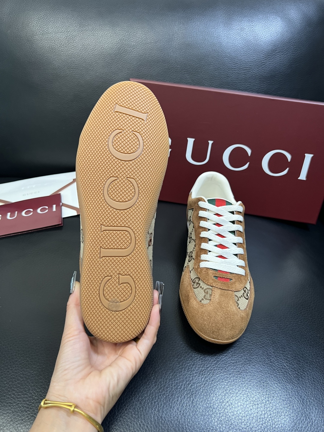Gucci 高品质 顶级工艺品 古奇 专柜新款原厂配置，意大利进口牛皮面料，进口牛皮内里垫，透气舒适，鞋