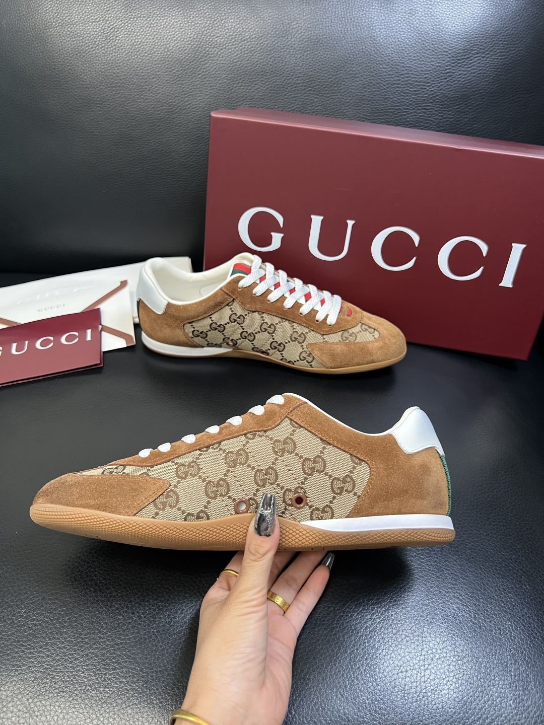 Gucci 高品质 顶级工艺品 古奇 专柜新款原厂配置，意大利进口牛皮面料，进口牛皮内里垫，透气舒适，鞋