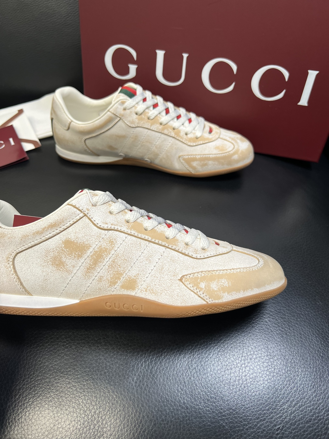 Gucci 高品质 顶级工艺品 古奇 专柜新款原厂配置，意大利进口牛皮面料，进口牛皮内里垫，透气舒适，鞋