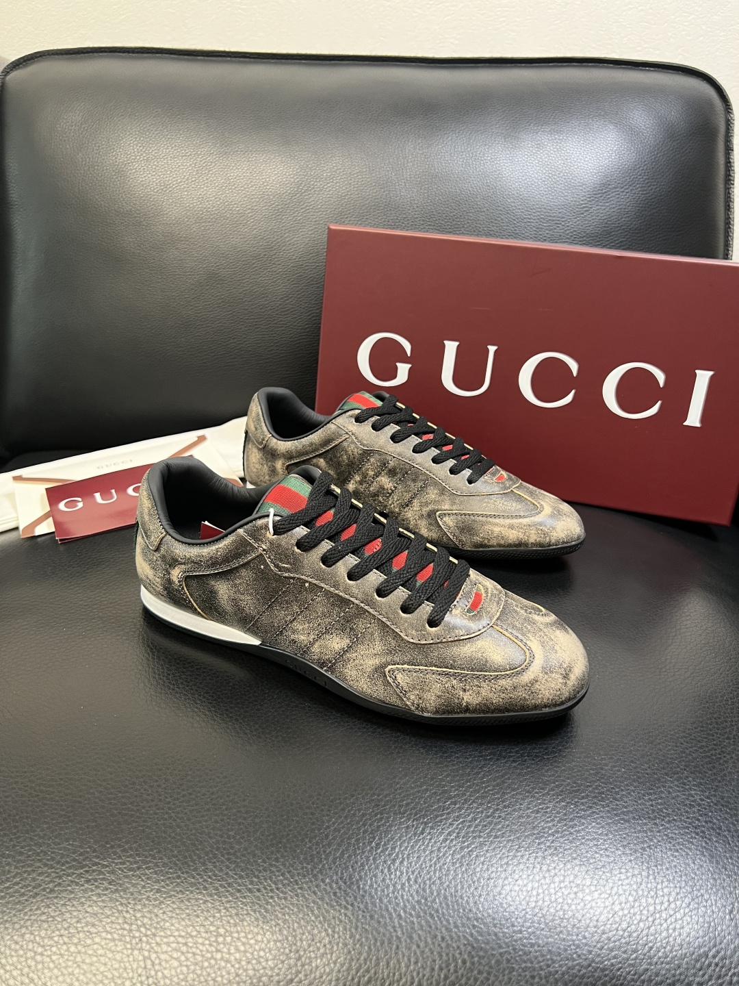 Gucci 高品质 顶级工艺品 古奇 专柜新款原厂配置，意大利进口牛皮面料，进口牛皮内里垫，透气舒适，鞋