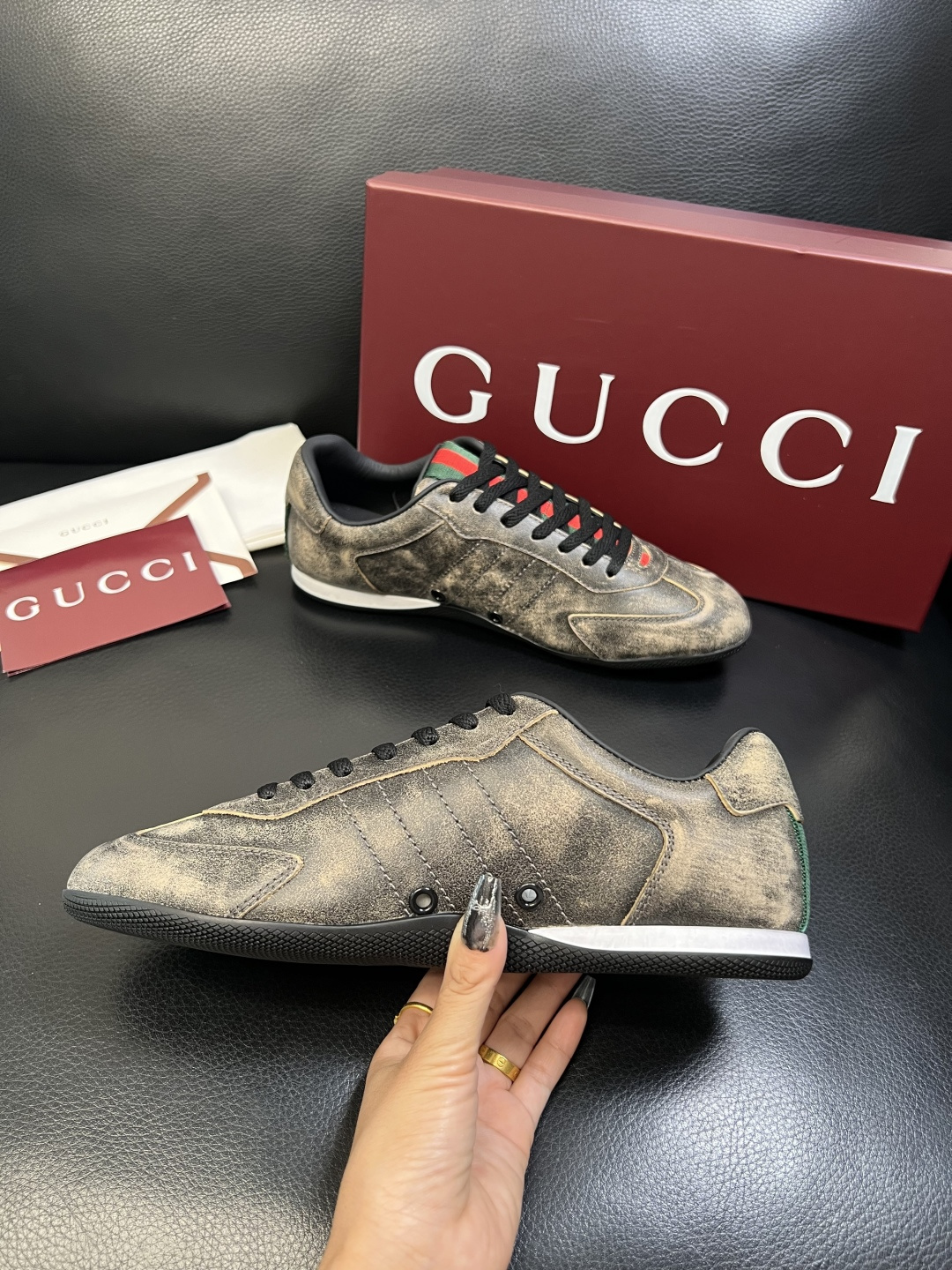 Gucci 高品质 顶级工艺品 古奇 专柜新款原厂配置，意大利进口牛皮面料，进口牛皮内里垫，透气舒适，鞋