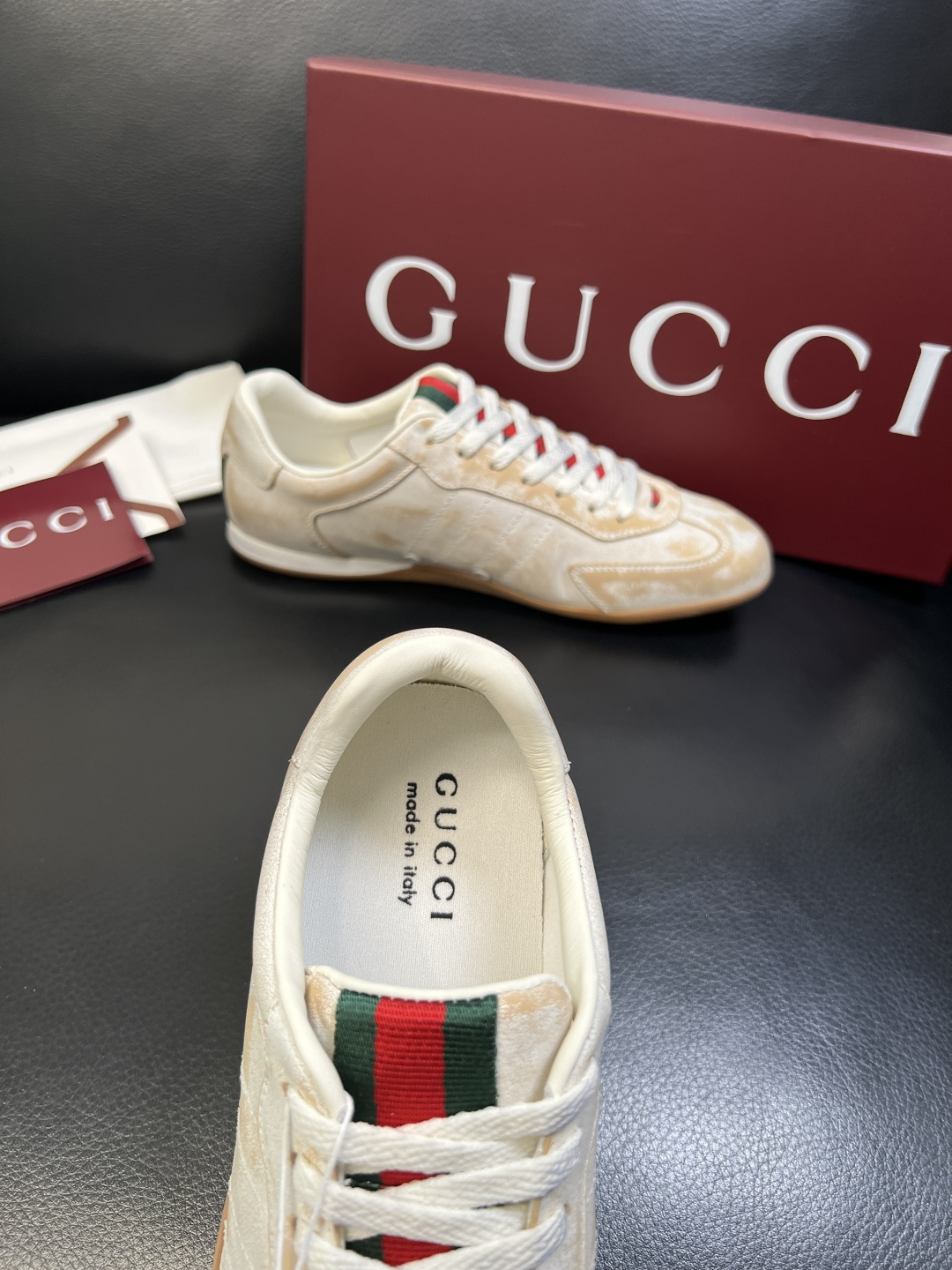 Gucci 高品质 顶级工艺品 古奇 专柜新款原厂配置，意大利进口牛皮面料，进口牛皮内里垫，透气舒适，鞋