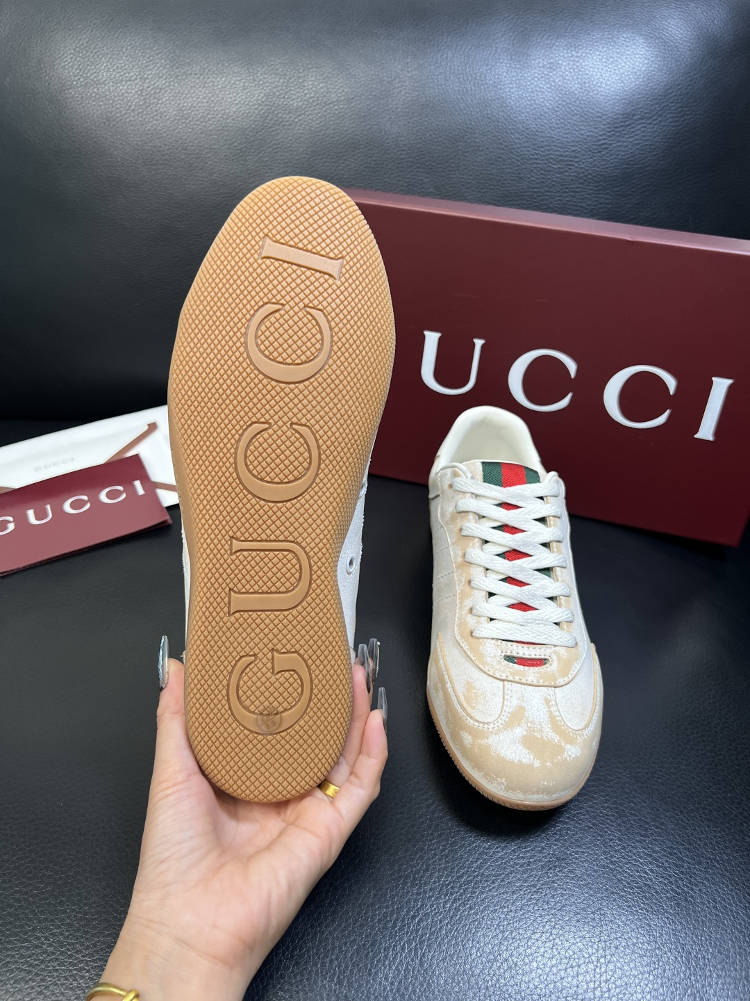 Gucci 高品质 顶级工艺品 古奇 专柜新款原厂配置，意大利进口牛皮面料，进口牛皮内里垫，透气舒适，鞋