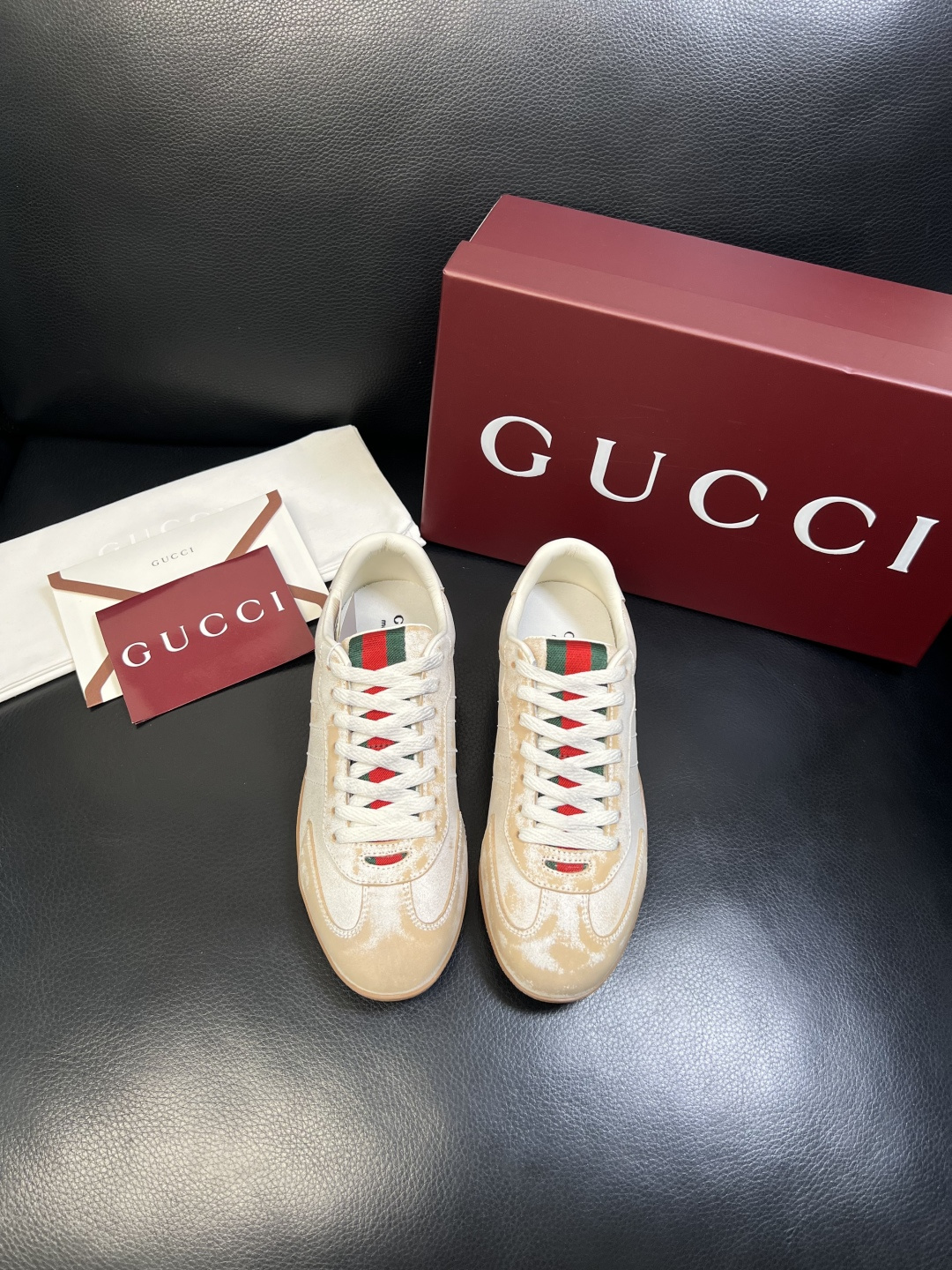 Gucci 高品质 顶级工艺品 古奇 专柜新款原厂配置，意大利进口牛皮面料，进口牛皮内里垫，透气舒适，鞋
