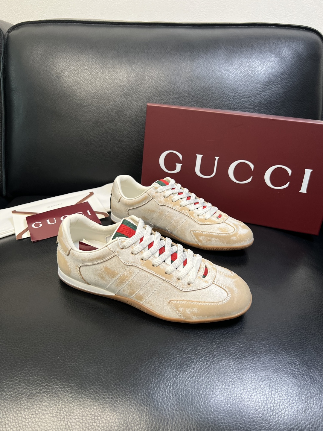 Gucci 高品质 顶级工艺品 古奇 专柜新款原厂配置，意大利进口牛皮面料，进口牛皮内里垫，透气舒适，鞋