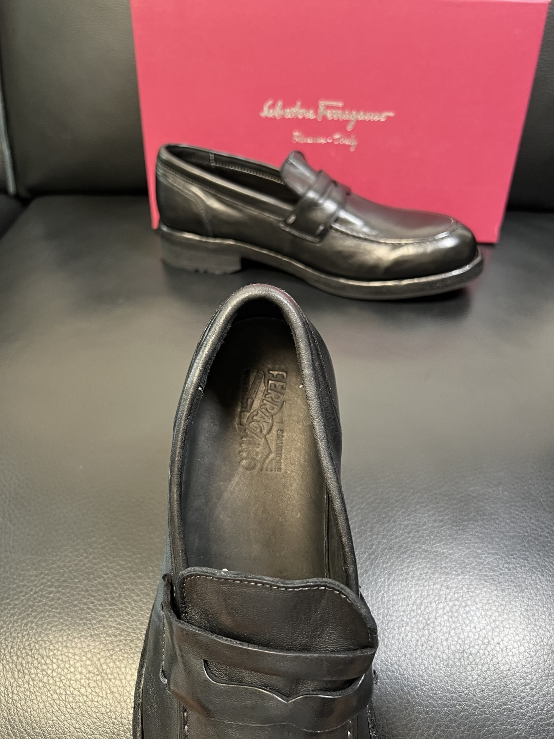 Ferragamo 高品质 顶级工艺品 菲拉格慕 专柜同步发售原厂配置，意大利进口原版牛皮，进口水染牛里