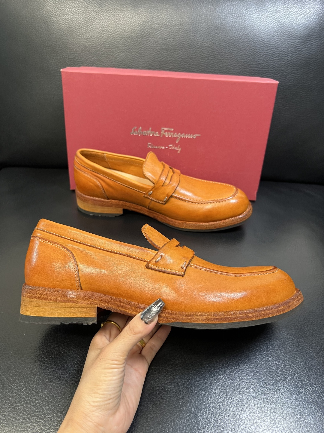 Ferragamo 高品质 顶级工艺品 菲拉格慕 专柜同步发售原厂配置，意大利进口原版牛皮，进口水染牛里