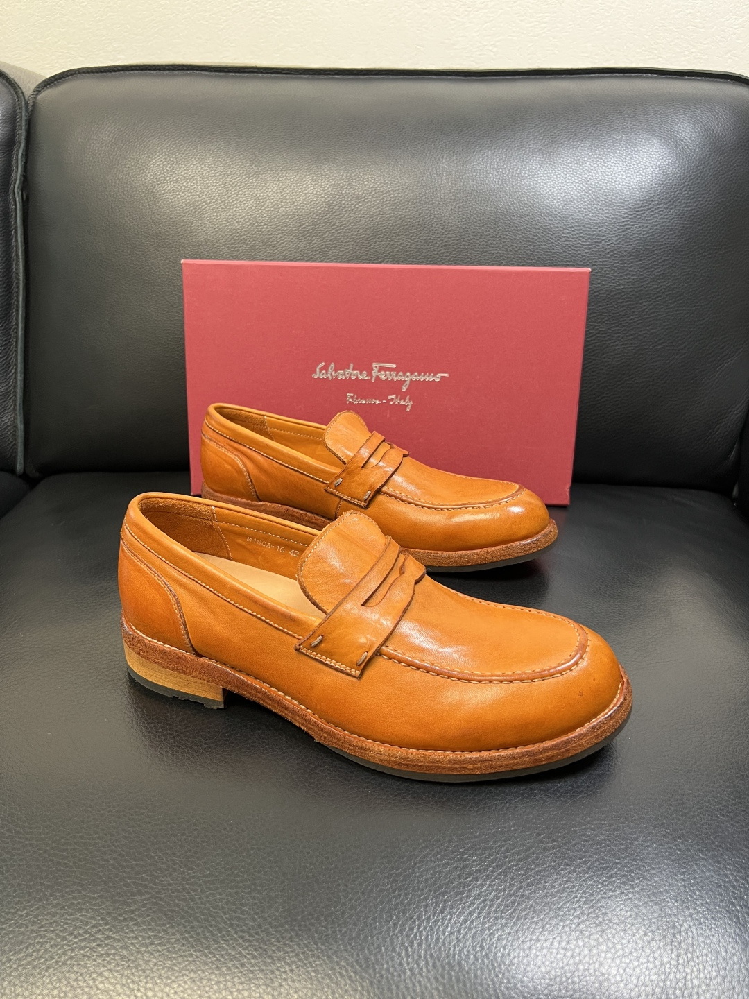 Ferragamo 高品质 顶级工艺品 菲拉格慕 专柜同步发售原厂配置，意大利进口原版牛皮，进口水染牛里