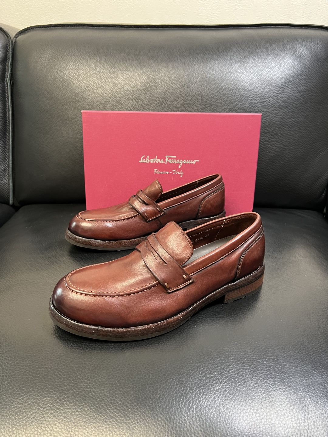 Ferragamo 高品质 顶级工艺品 菲拉格慕 专柜同步发售原厂配置，意大利进口原版牛皮，进口水染牛里