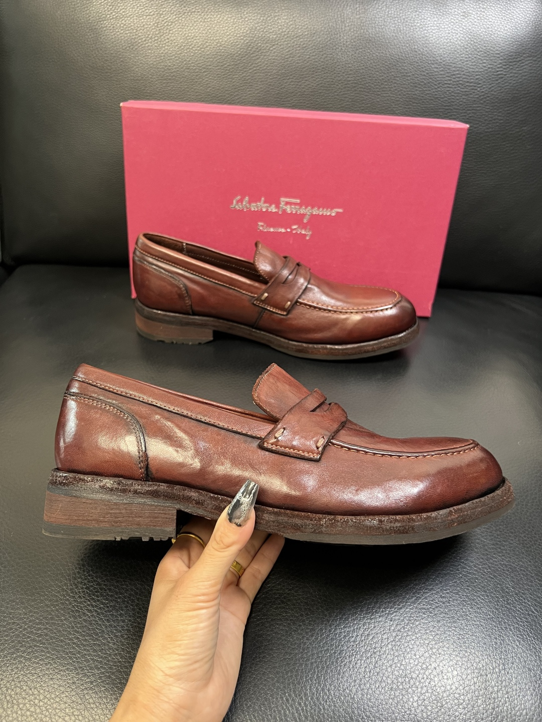 Ferragamo 高品质 顶级工艺品 菲拉格慕 专柜同步发售原厂配置，意大利进口原版牛皮，进口水染牛里