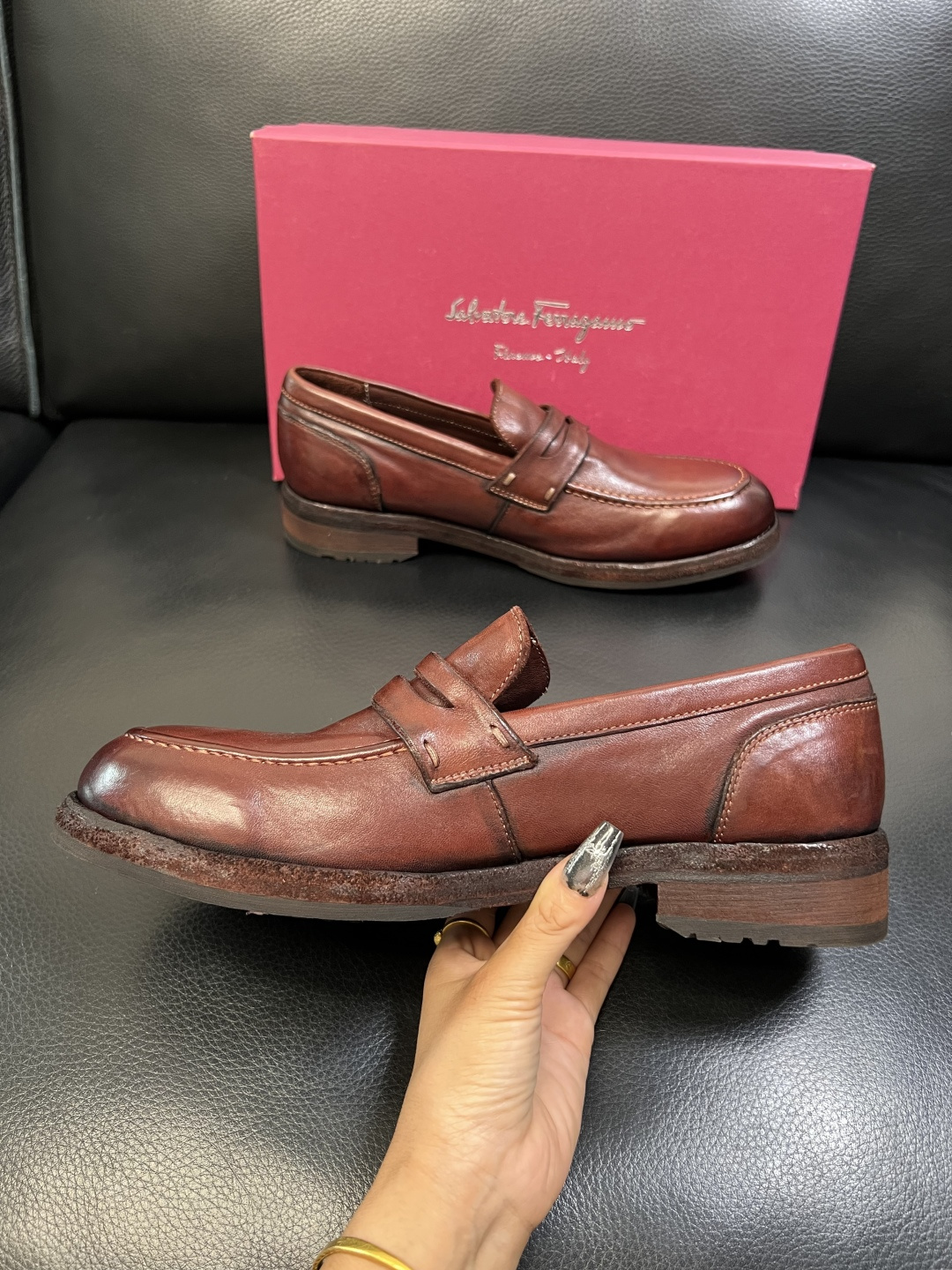 Ferragamo 高品质 顶级工艺品 菲拉格慕 专柜同步发售原厂配置，意大利进口原版牛皮，进口水染牛里