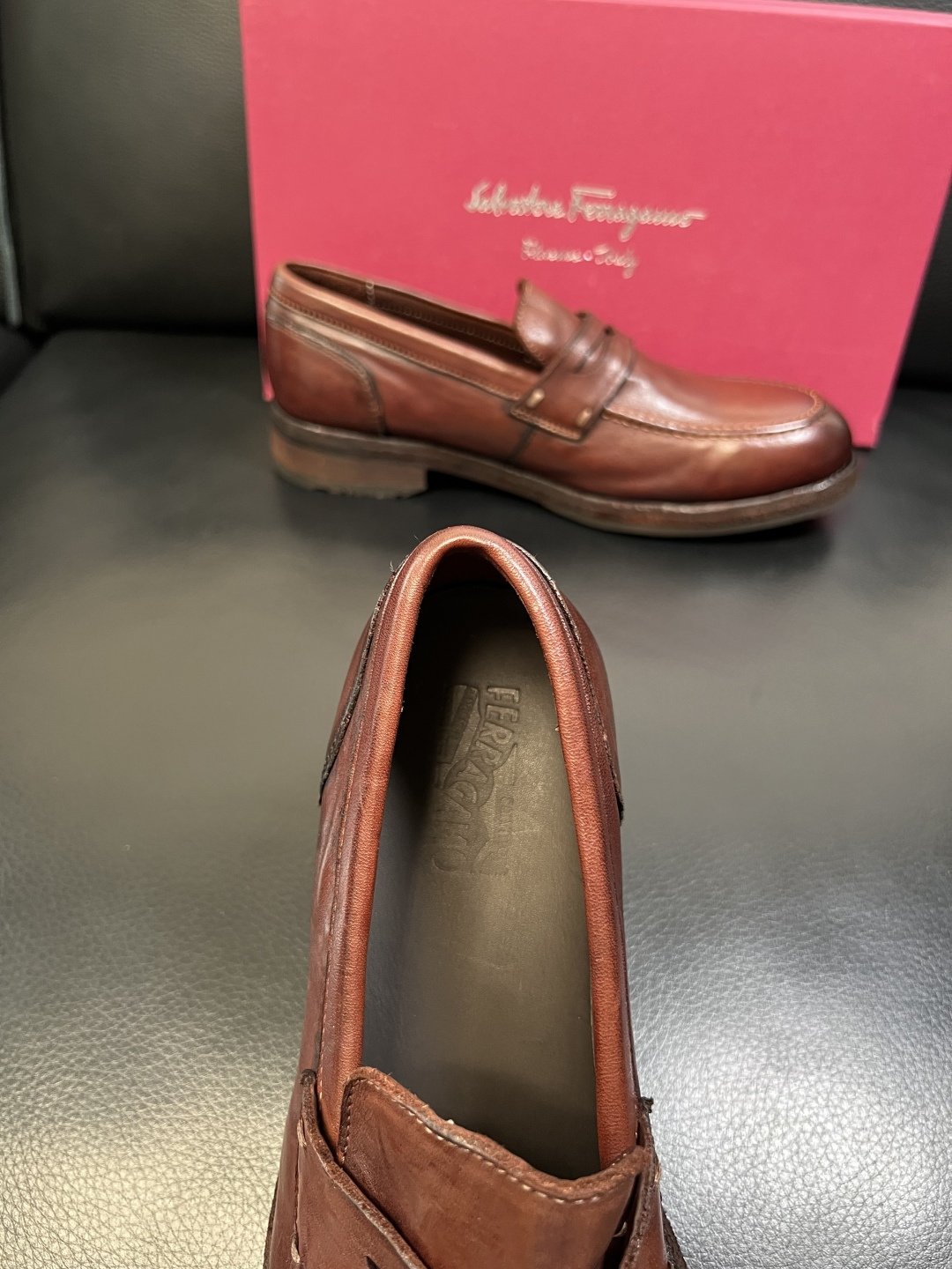 Ferragamo 高品质 顶级工艺品 菲拉格慕 专柜同步发售原厂配置，意大利进口原版牛皮，进口水染牛里