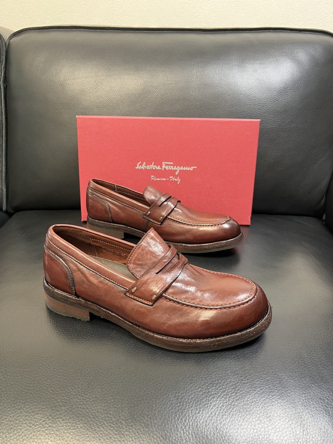 Ferragamo 高品质 顶级工艺品 菲拉格慕 专柜同步发售原厂配置，意大利进口原版牛皮，进口水染牛里