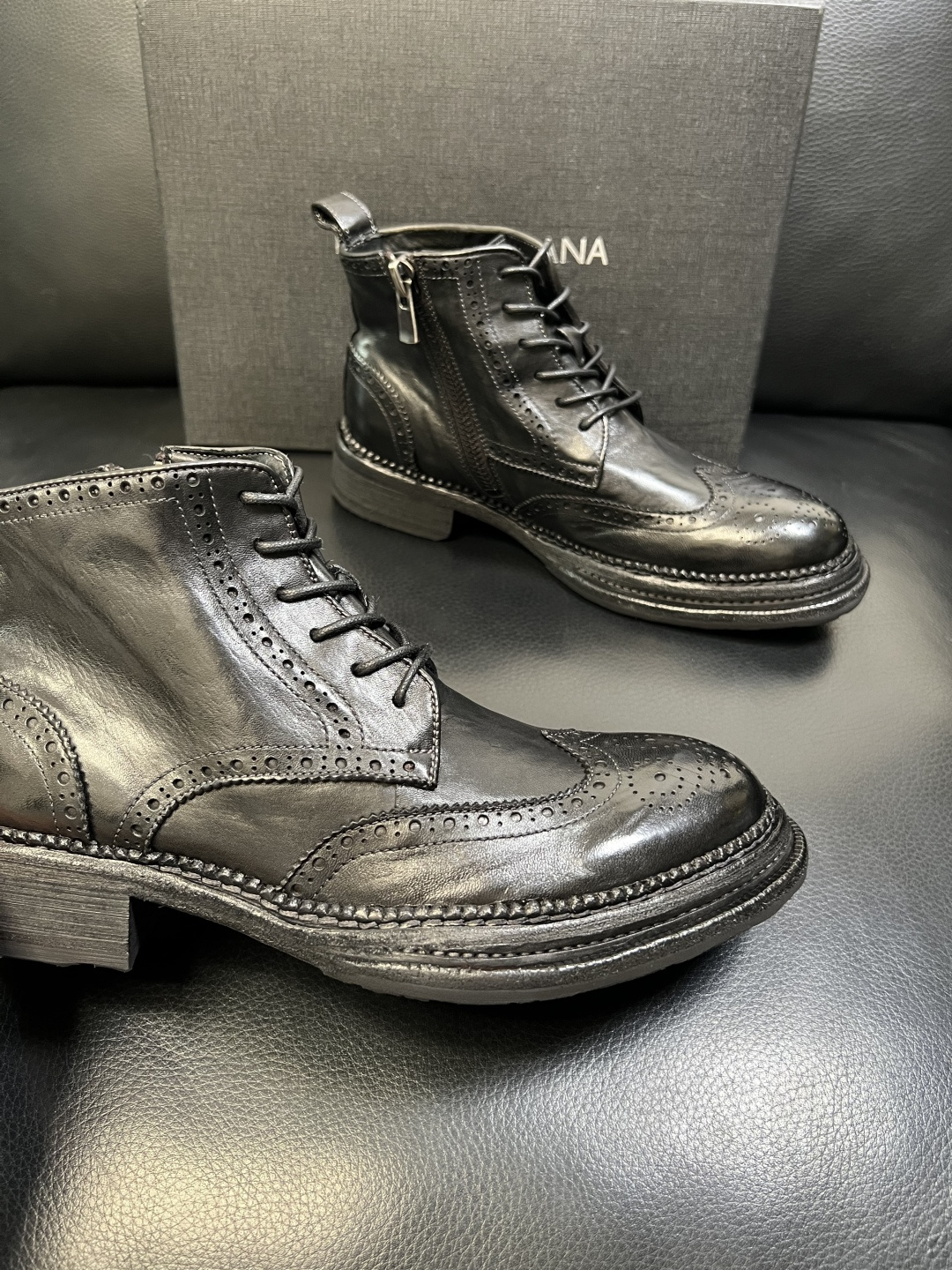 Dolce & Gabbana 高品质 顶级工艺品 杜嘉班纳 爆款专柜新品同步，高帮靴子鞋面意大利进口水