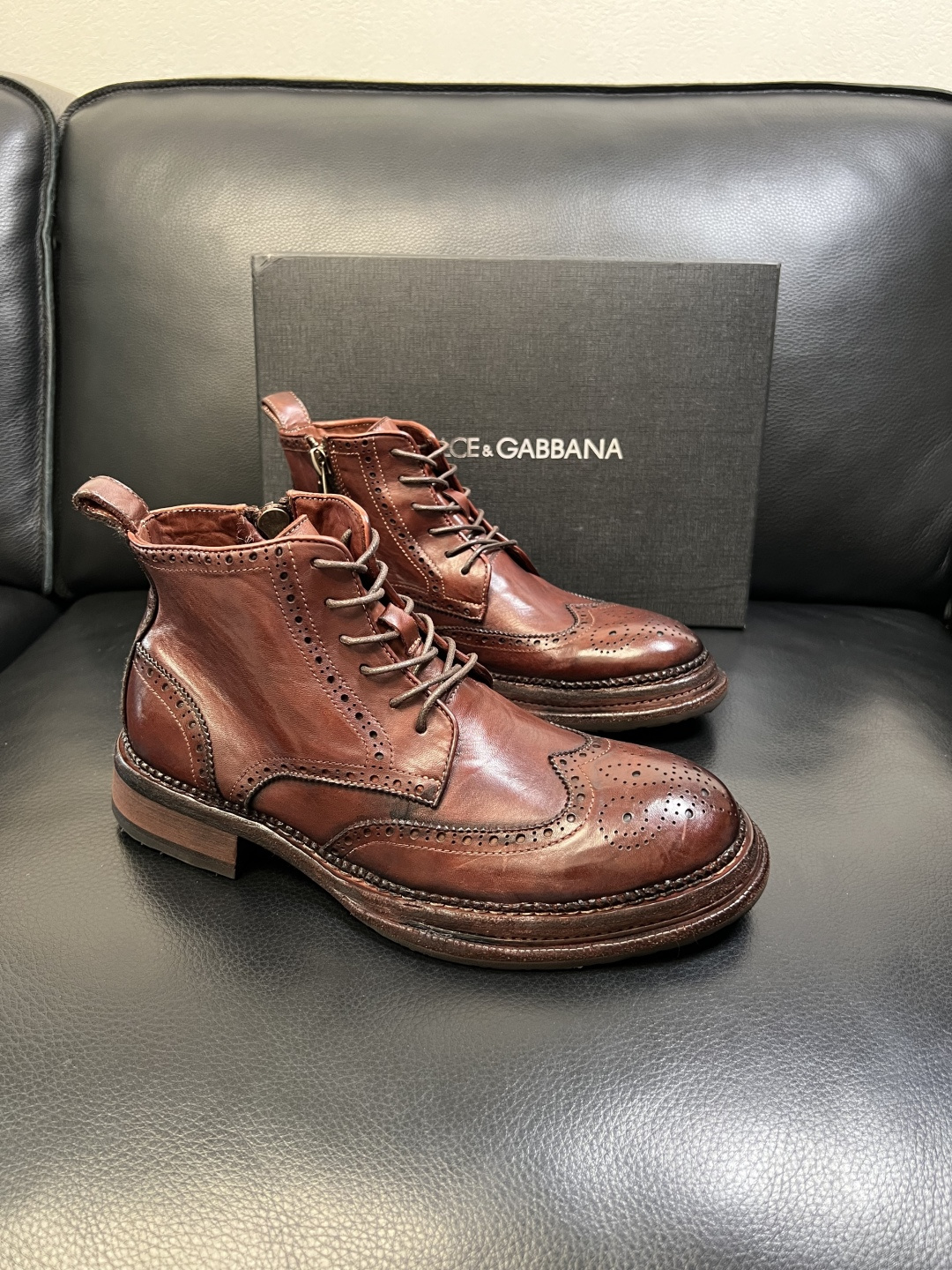 NO:574476,Dolce & Gabbana high-quality top crafts Dolce & Gabbana's popular counter new products are synchronized, high-top boots uppers are made of washed horsehide fabrics imported from Italy, high-quality complex craftsmanship, imported water-dyed cowhide linings, soles are specially made by the original factory, exclusive movable molded soles are super comfortable, original factory and single goods, welcome to compare, code number 38-44 (customized 45), Dolce&Gabbana, Dolce&Gabbana, boots19860909Dolce & Gabbana高品质 顶级工艺品 杜嘉班纳 爆款专柜新品同步,高帮靴子鞋面意大利进口水洗马皮面料,高品质复杂工艺,进口水染牛里垫,鞋底原厂特供原版底,独家活动成型底超级舒适,原厂跟单货, 欢迎对比,码数 38-44（订做 45）,,Dolce&Gabbana,Dolce&Gabbana,boots,Men's shoes