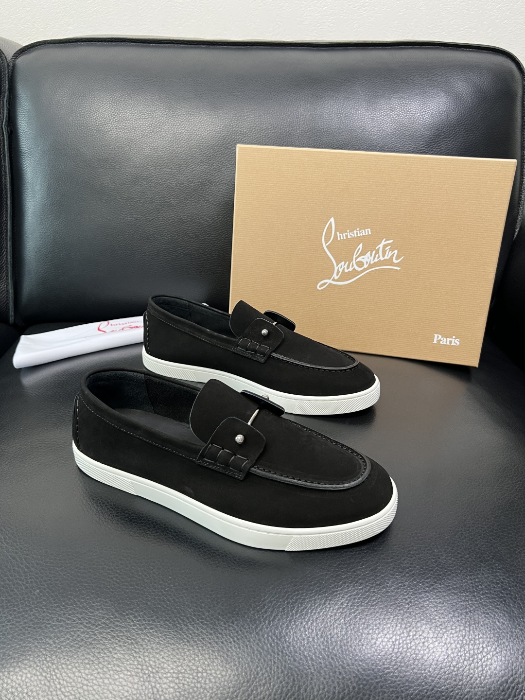 christian louboutin 高品质 顶级工艺品 CL红底 专柜同步原厂配置，意大利进口牛皮面