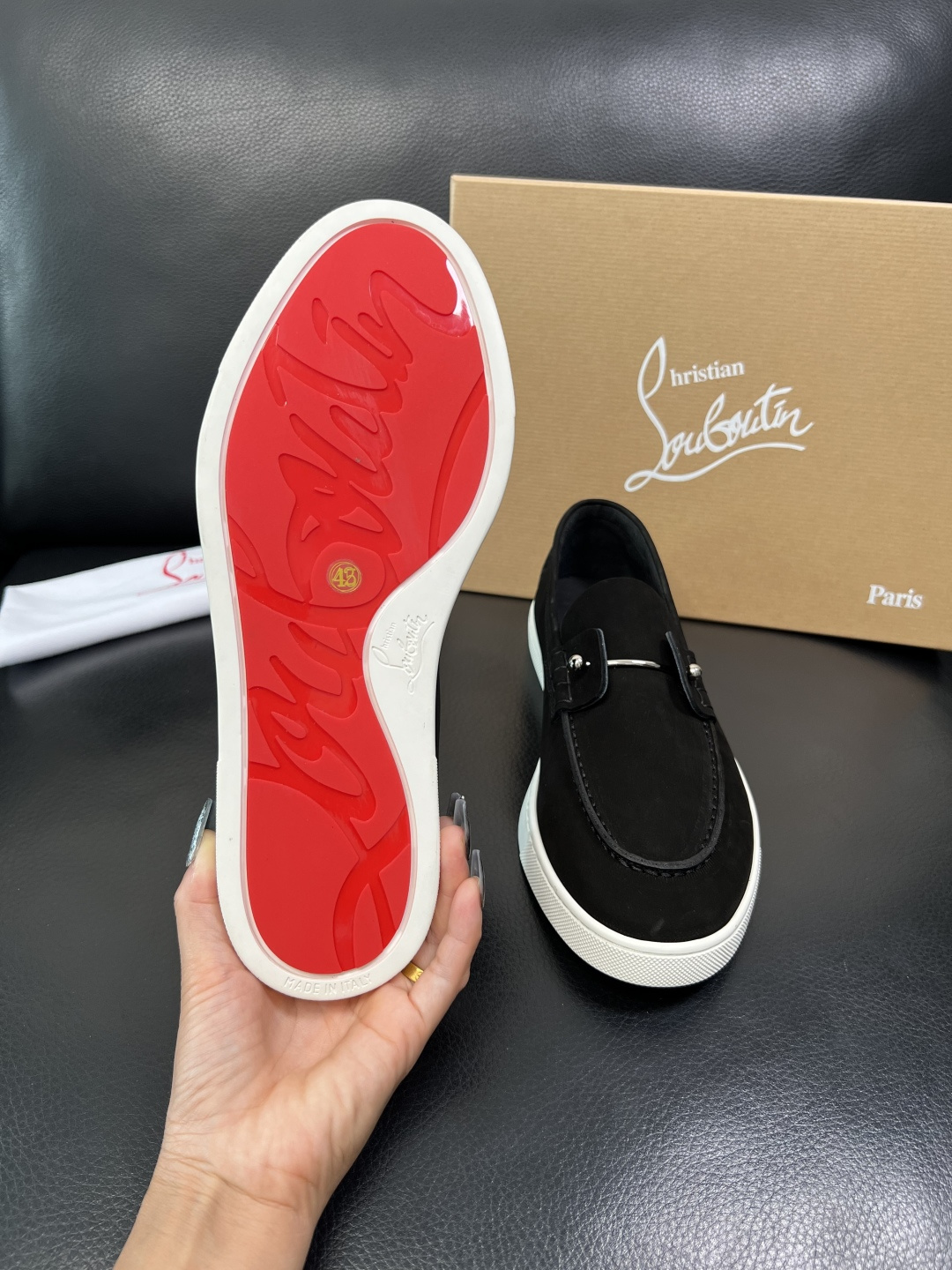 christian louboutin 高品质 顶级工艺品 CL红底 专柜同步原厂配置，意大利进口牛皮面