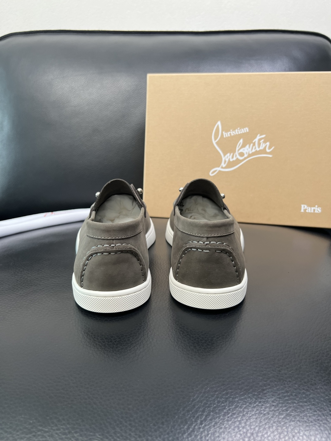 christian louboutin 高品质 顶级工艺品 CL红底 专柜同步原厂配置，意大利进口牛皮面