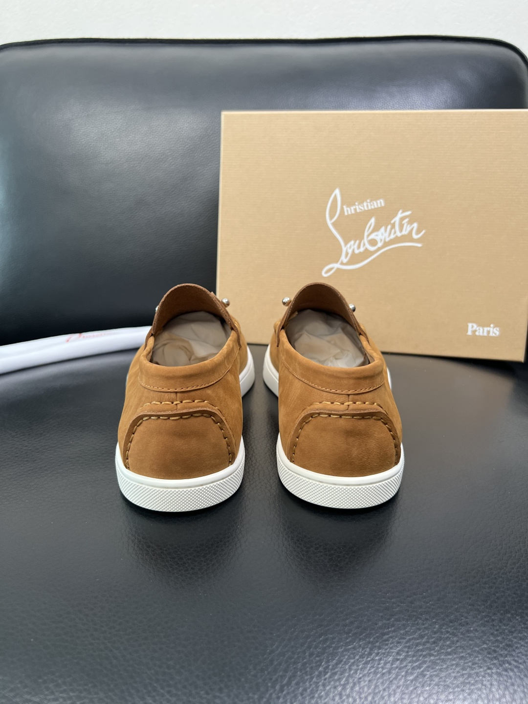 christian louboutin 高品质 顶级工艺品 CL红底 专柜同步原厂配置，意大利进口牛皮面