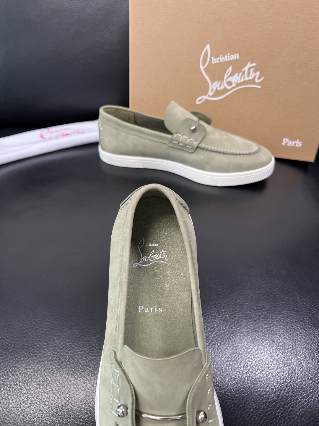 christian louboutin 高品质 顶级工艺品 CL红底 专柜同步原厂配置，意大利进口牛皮面