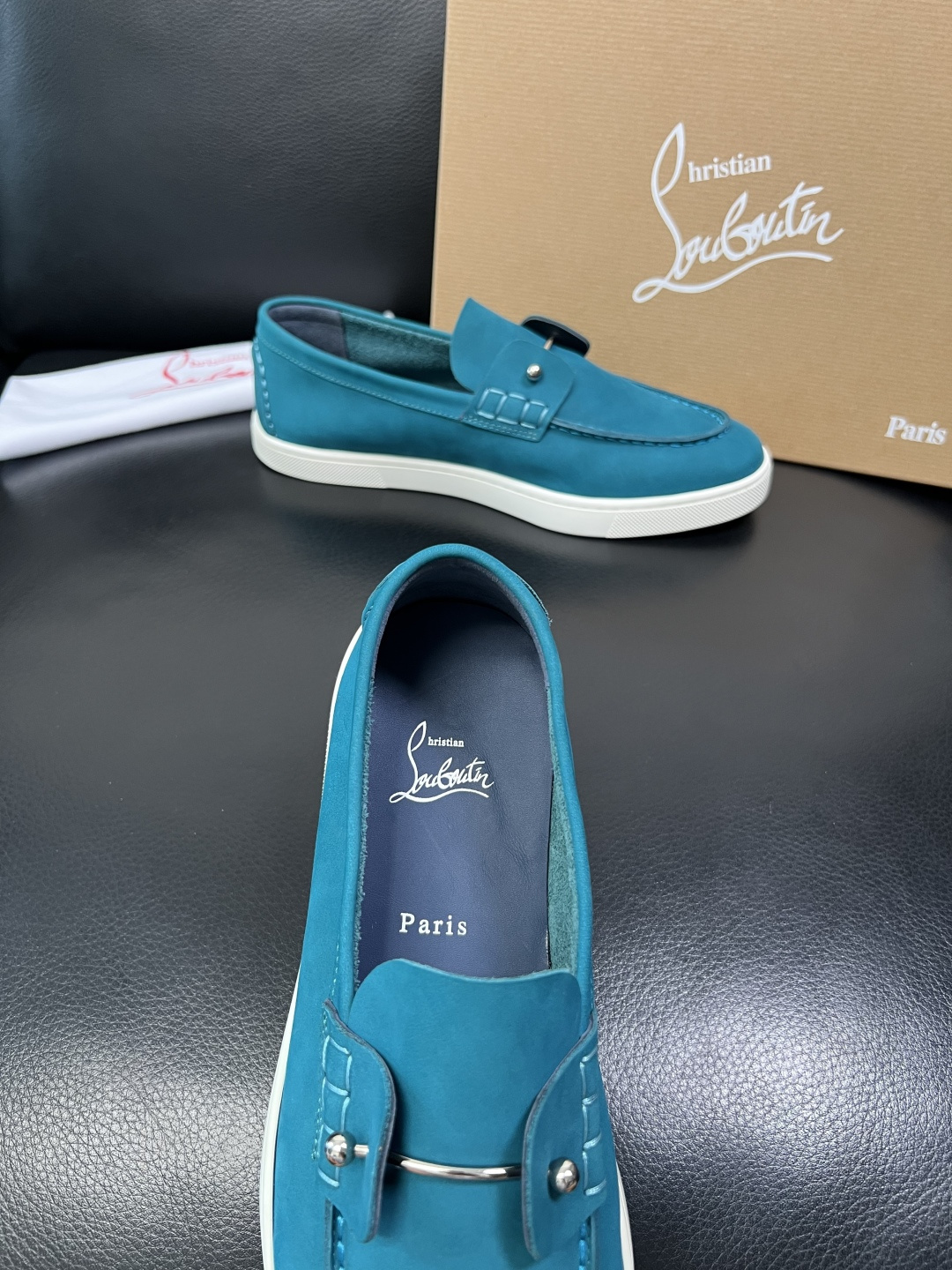 christian louboutin 高品质 顶级工艺品 CL红底 专柜同步原厂配置，意大利进口牛皮面