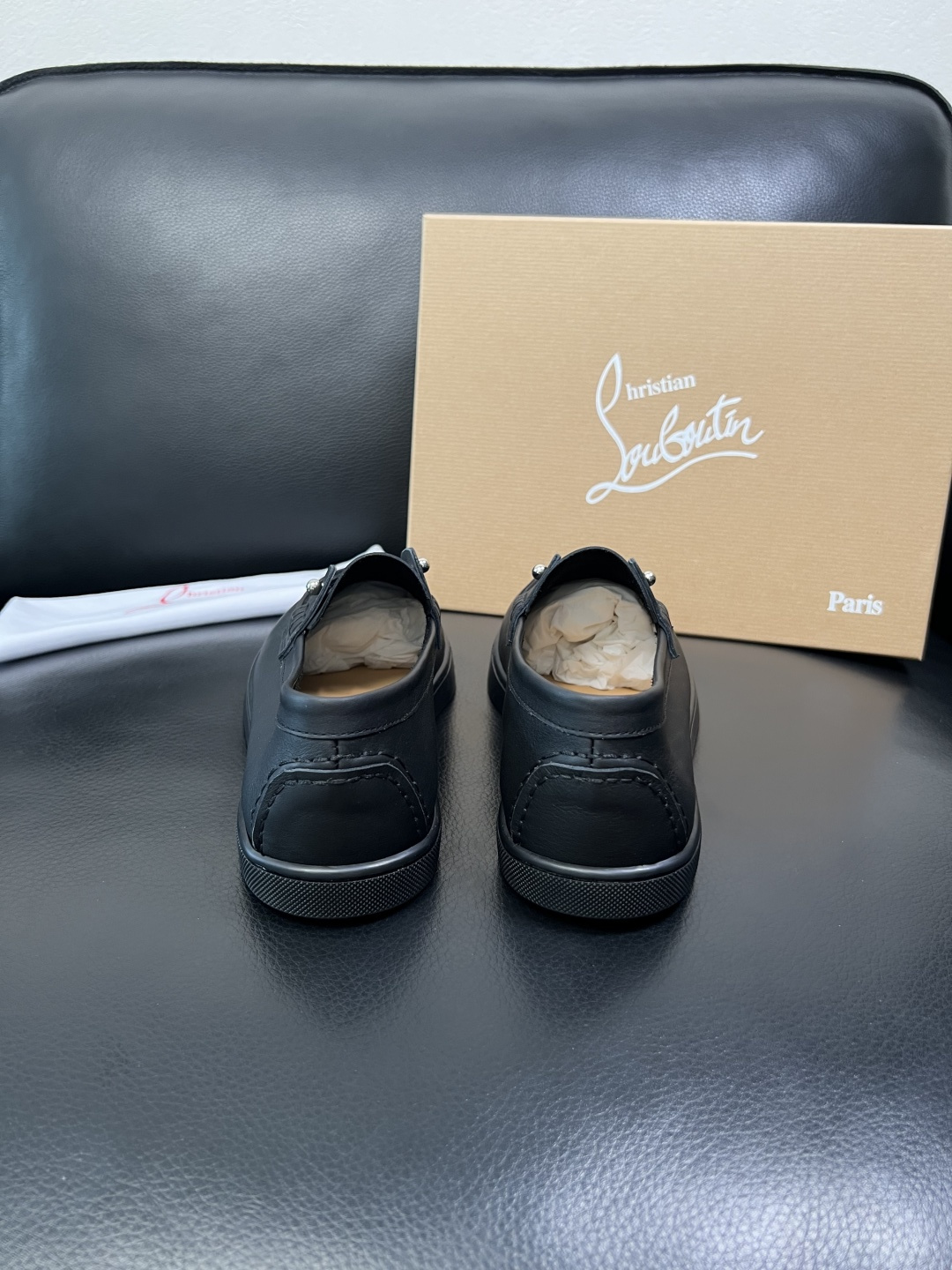 christian louboutin 高品质 顶级工艺品 CL红底 专柜同步原厂配置，意大利进口牛皮面