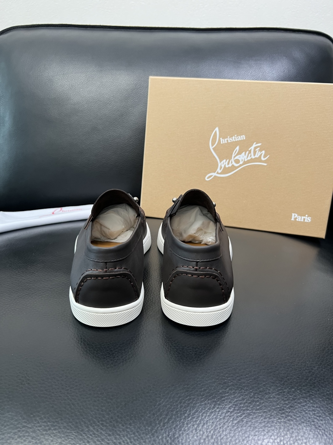 christian louboutin 高品质 顶级工艺品 CL红底 专柜同步原厂配置，意大利进口牛皮面