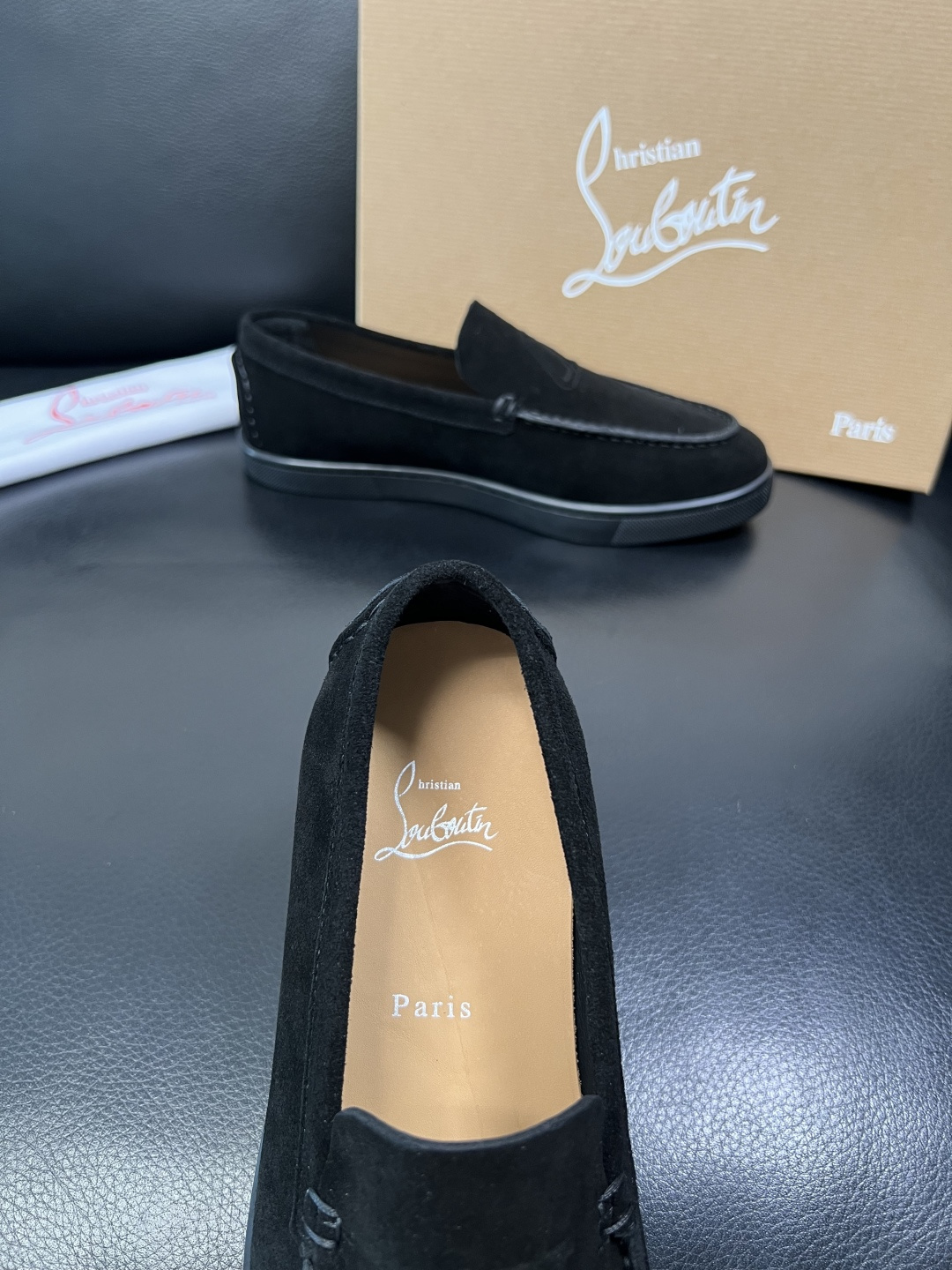 christian louboutin 高品质 顶级工艺品 CL红底 专柜同步原厂配置，意大利进口牛皮面