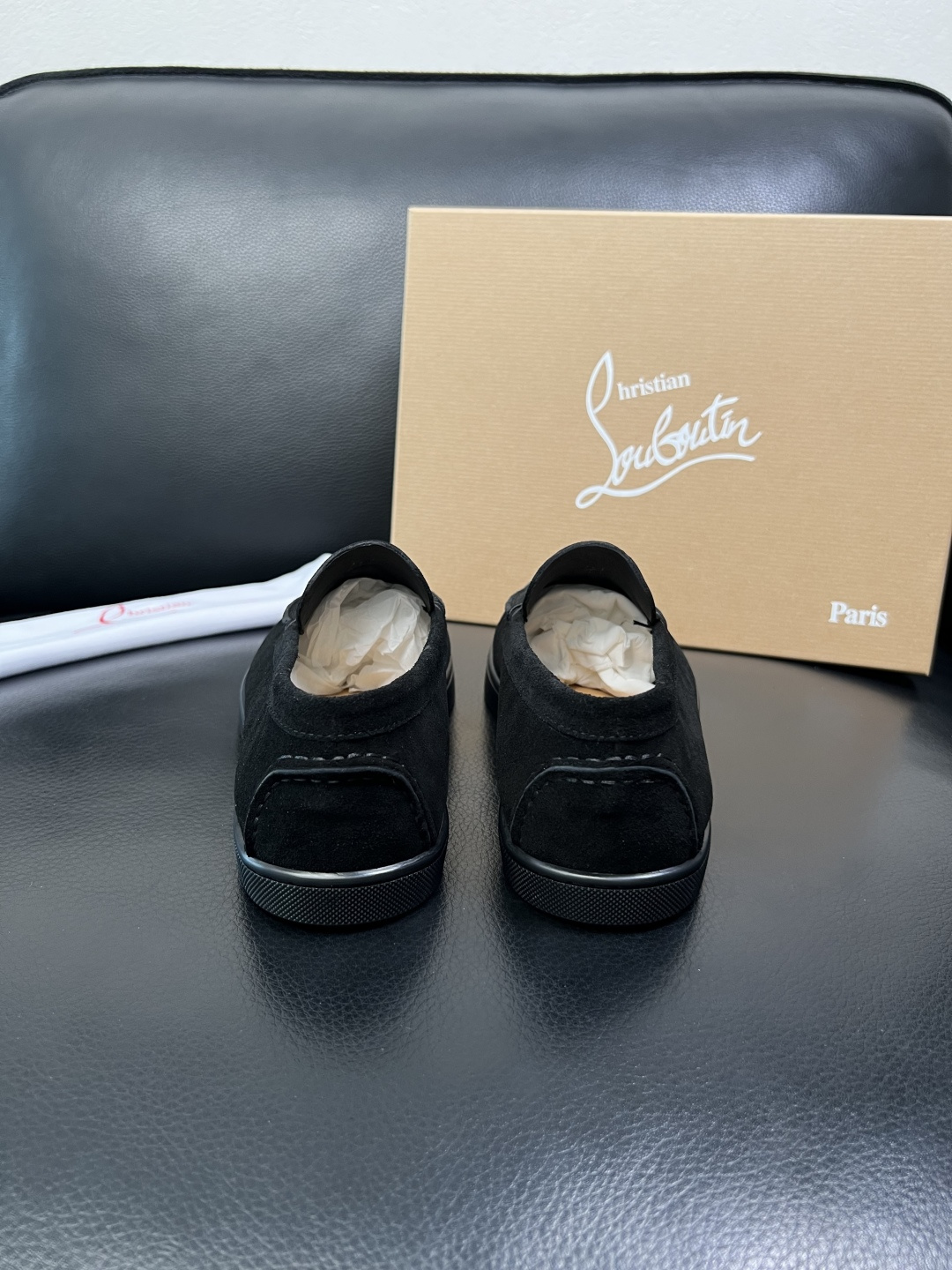 christian louboutin 高品质 顶级工艺品 CL红底 专柜同步原厂配置，意大利进口牛皮面